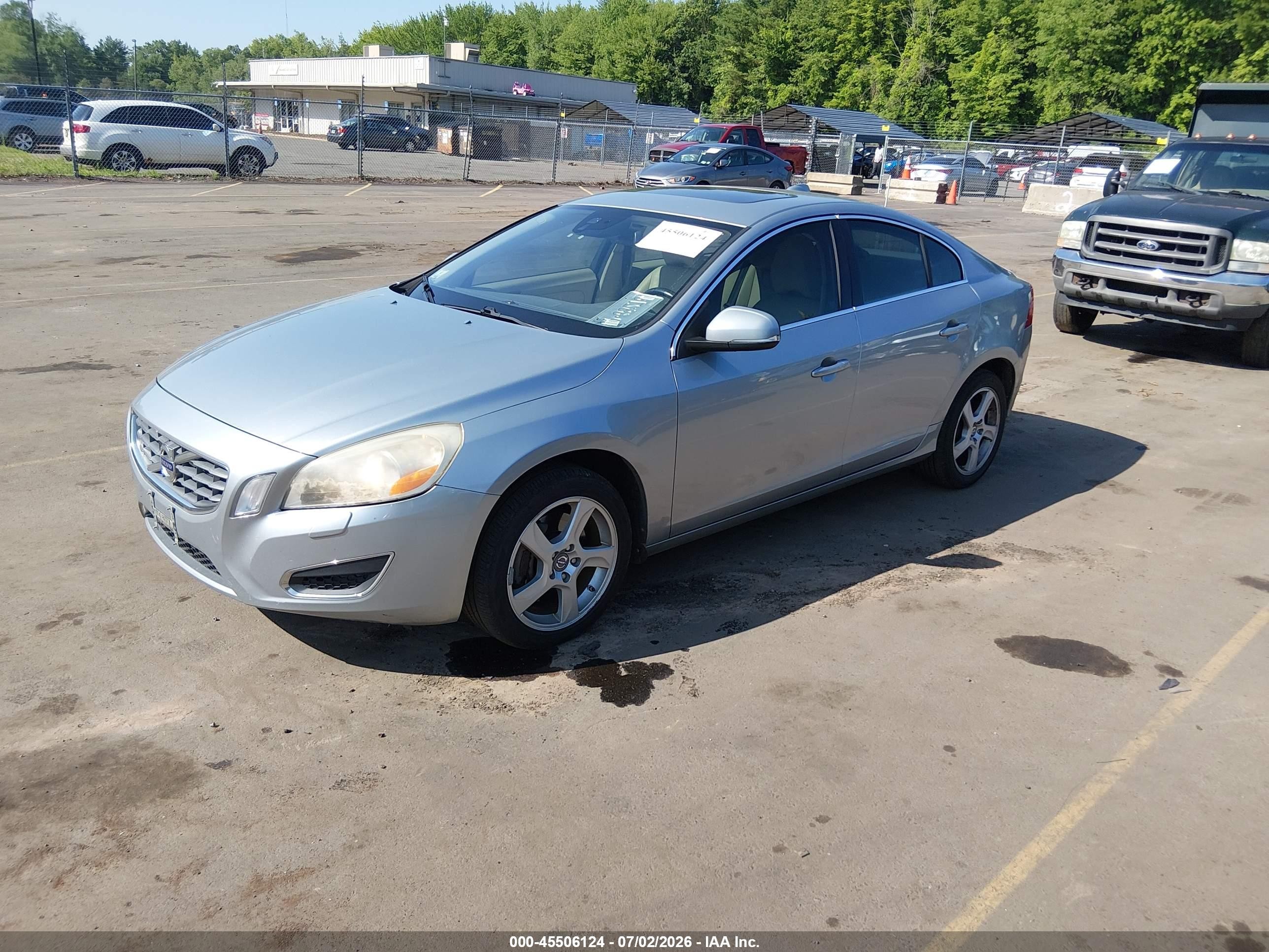2013 Volvo S60 T5 Silver vin: YV1612FH7D1228474