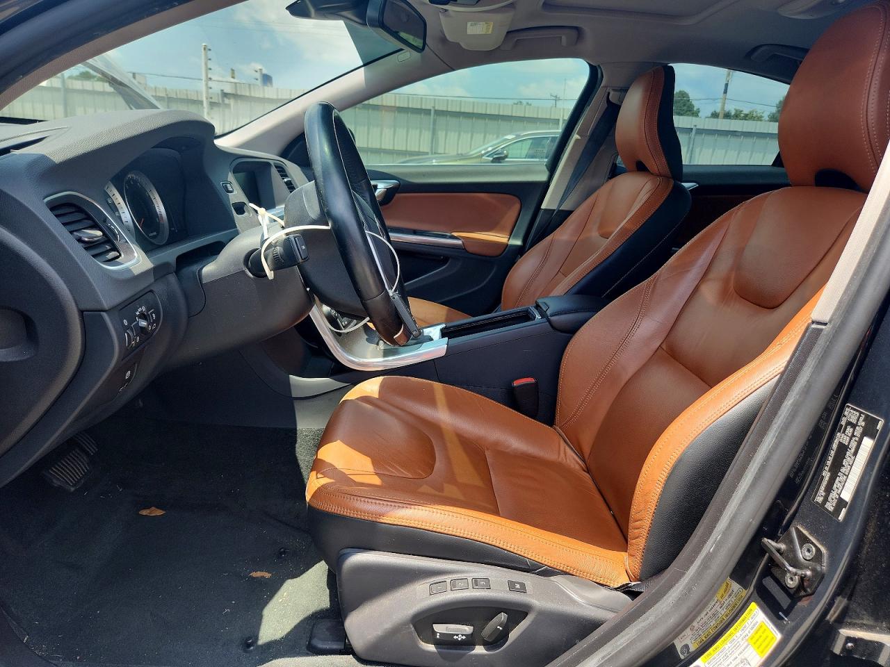 2013 Volvo S60 T5 Черный vin: YV1612FH7D2189105