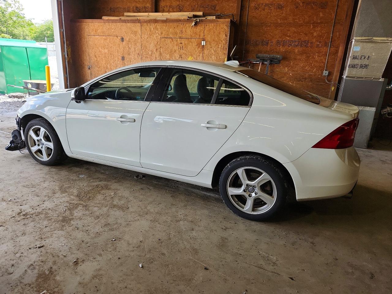 2013 Volvo S60 T5 White vin: YV1612FH7D2198984