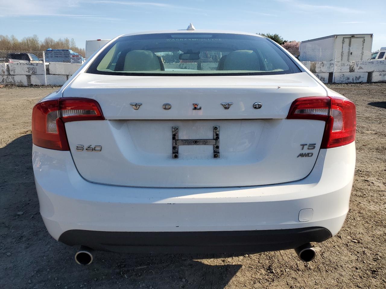 2013 Volvo S60 T5 White vin: YV1612FH7D2205996