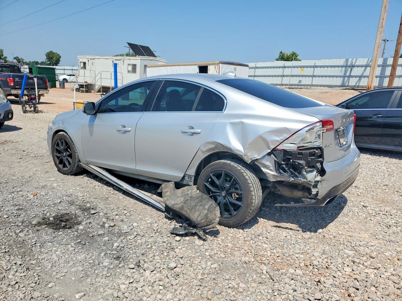 2014 Volvo S60 T5 Silver vin: YV1612FH7E1289891
