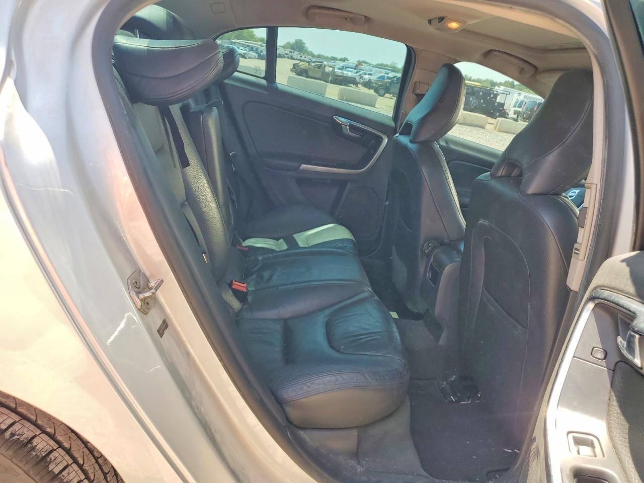 2014 Volvo S60 T5 Silver vin: YV1612FH7E1289891