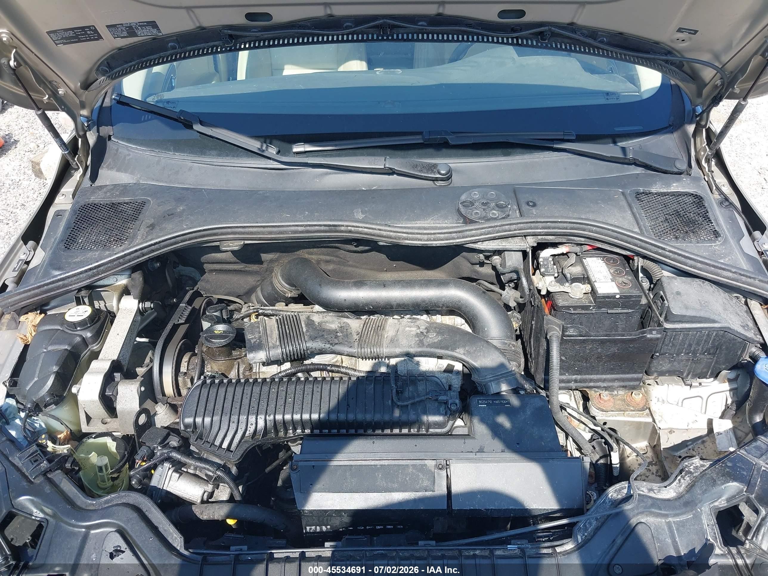 2014 Volvo S60 T5 Champagne vin: YV1612FH7E2273832