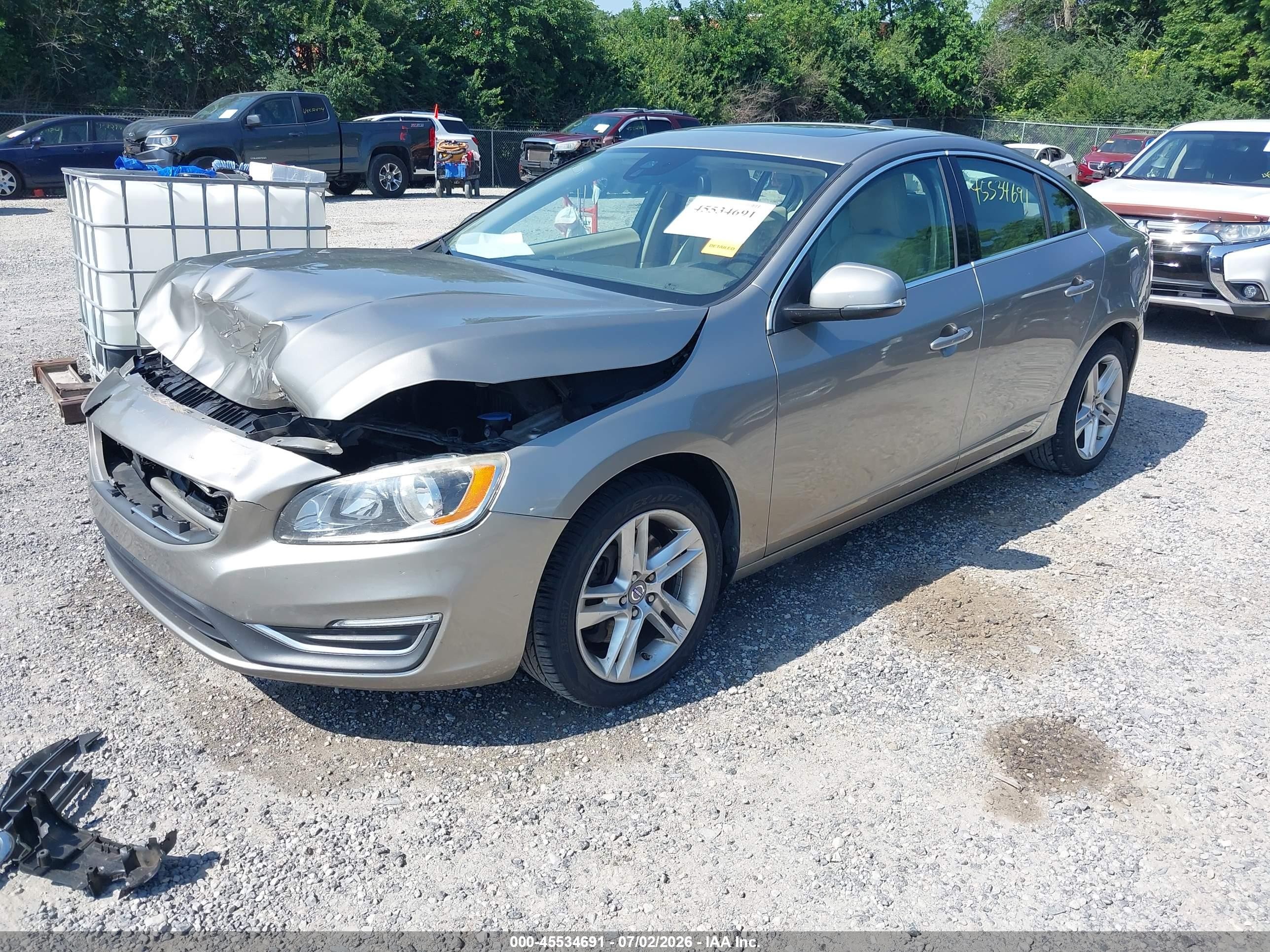 2014 Volvo S60 T5 Champagne vin: YV1612FH7E2273832