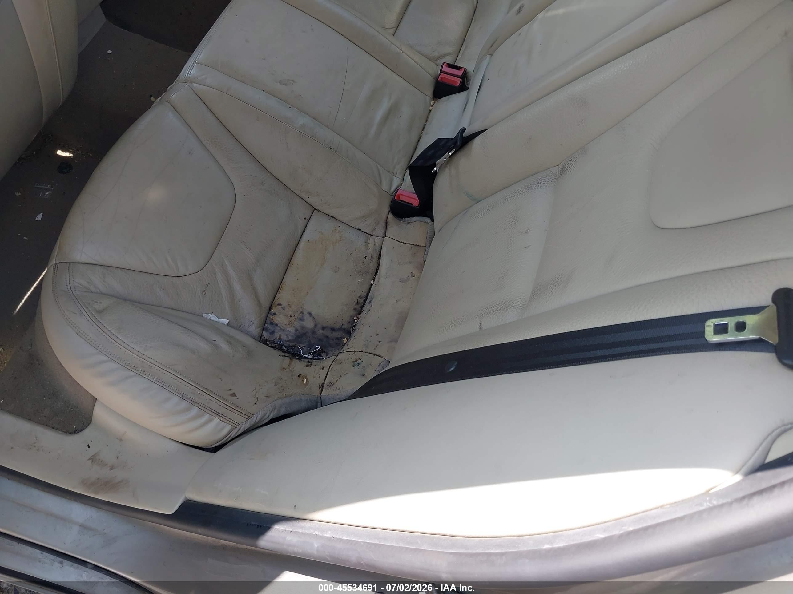 2014 Volvo S60 T5 Champagne vin: YV1612FH7E2273832