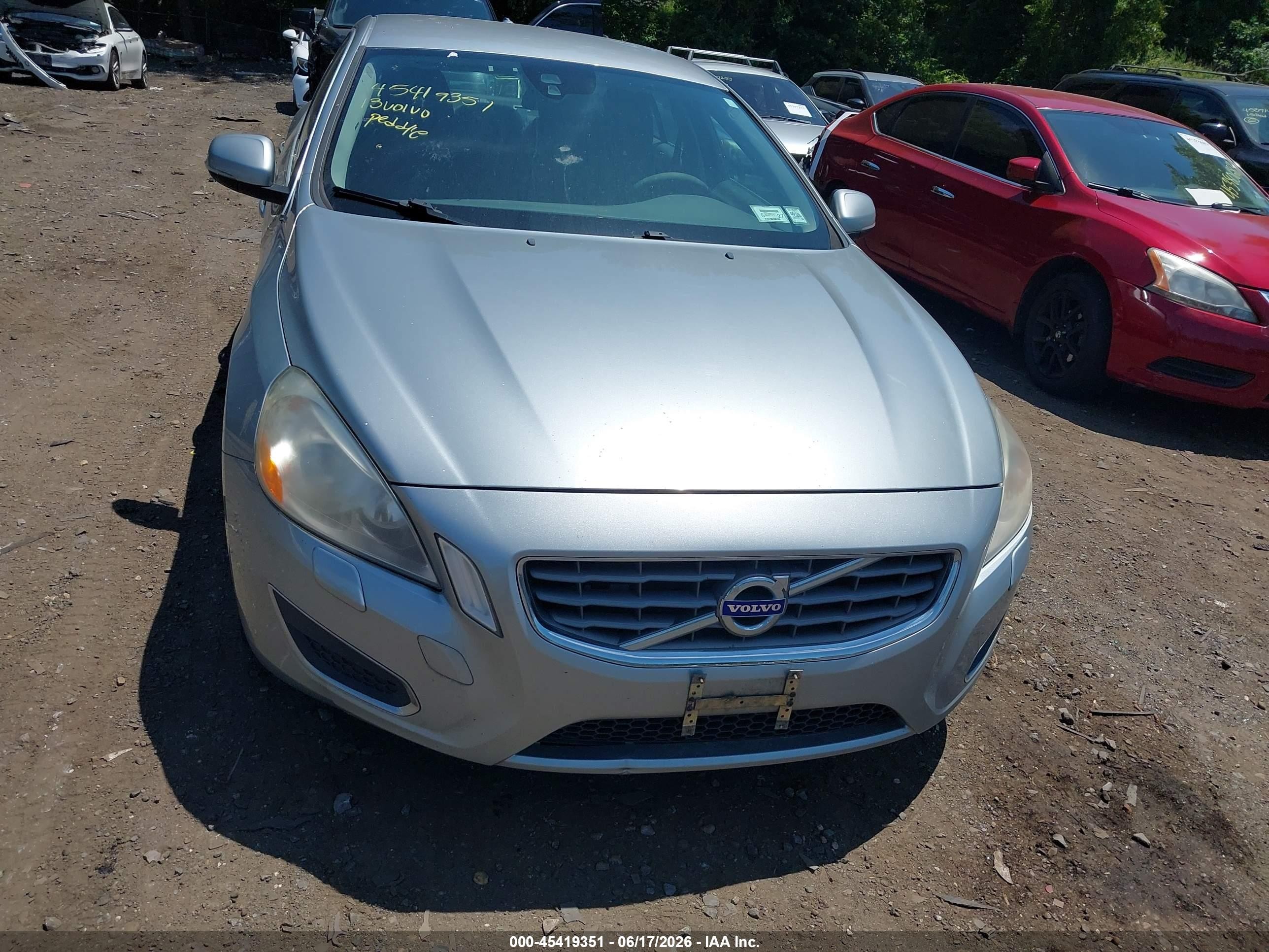2013 Volvo S60 T5/t5 Platinum/t5 Premier/t5 Premier Plus Gray vin: YV1612FH8D2176475