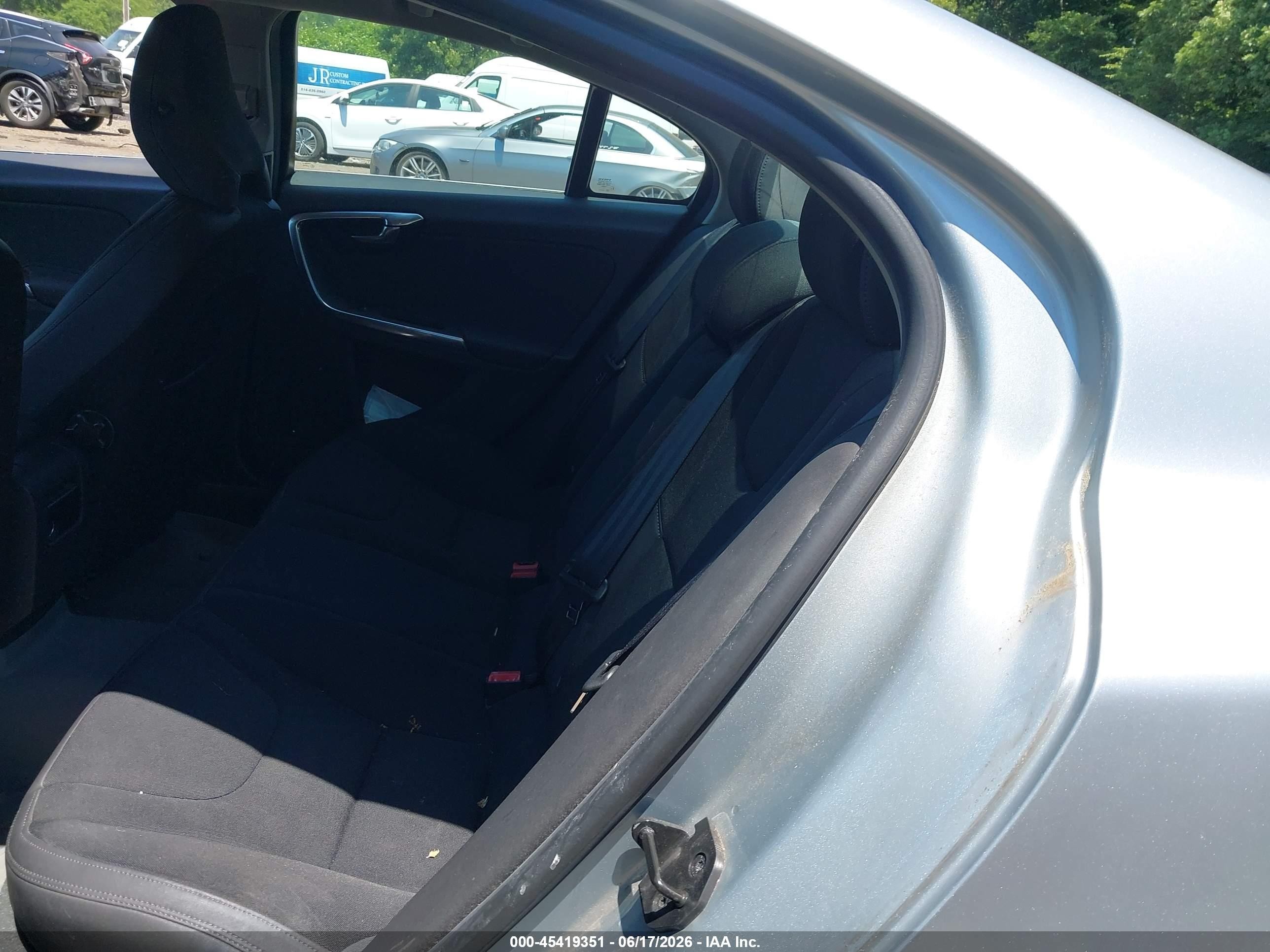 2013 Volvo S60 T5/t5 Platinum/t5 Premier/t5 Premier Plus Gray vin: YV1612FH8D2176475