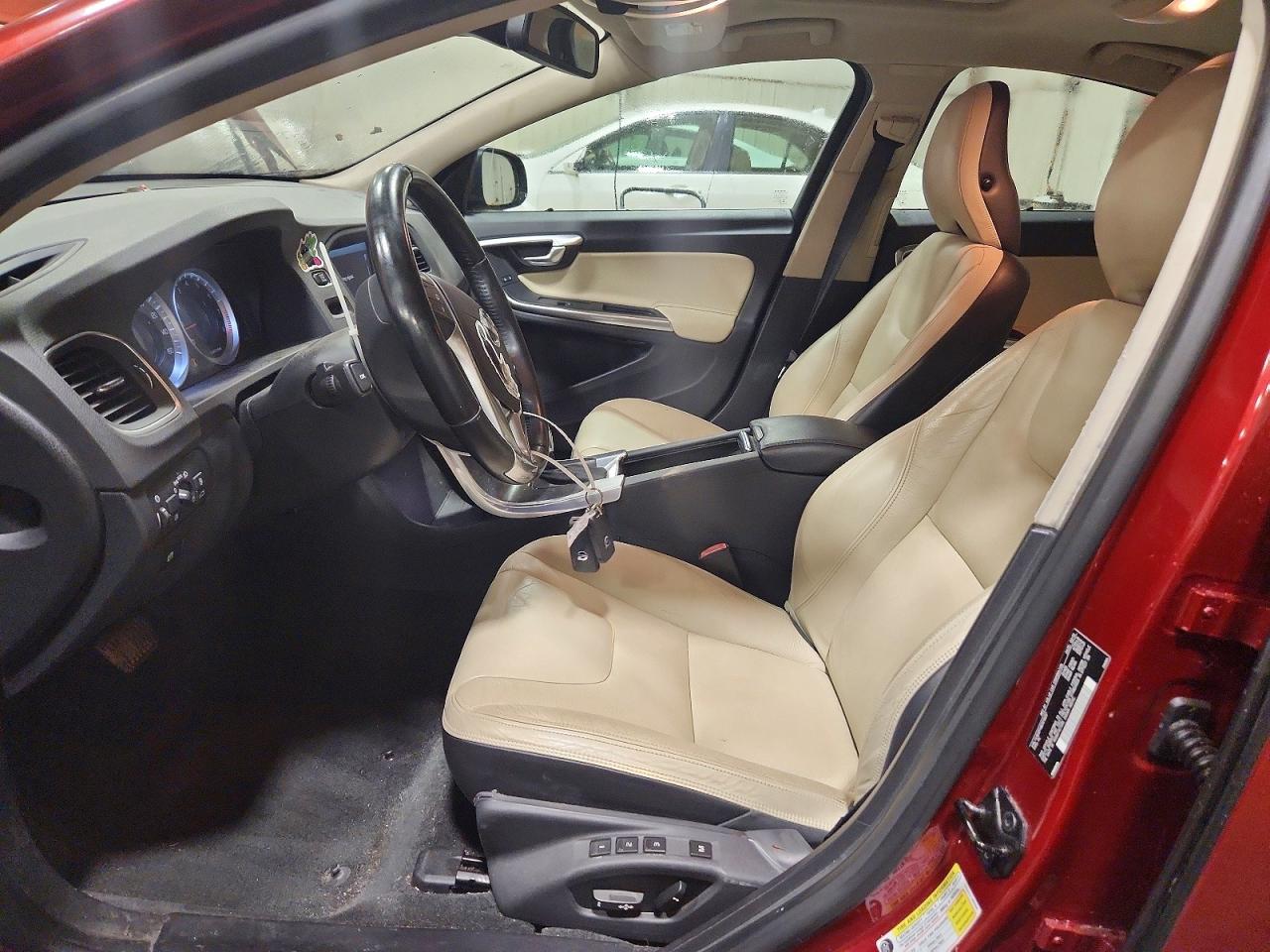 2013 Volvo S60 T5 Burgundy vin: YV1612FH9D1219257