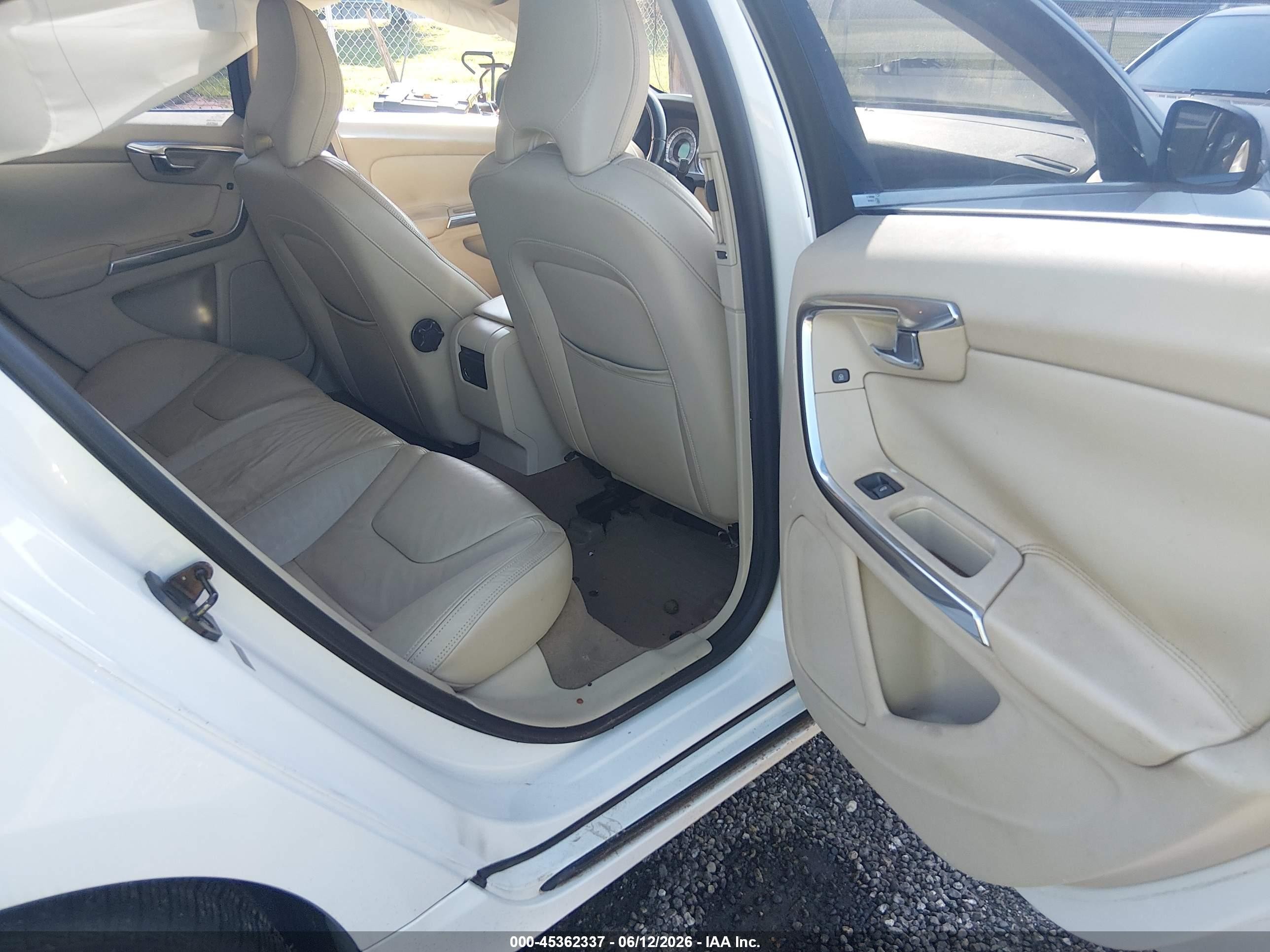 2013 Volvo S60 T5 White vin: YV1612FH9D2183175