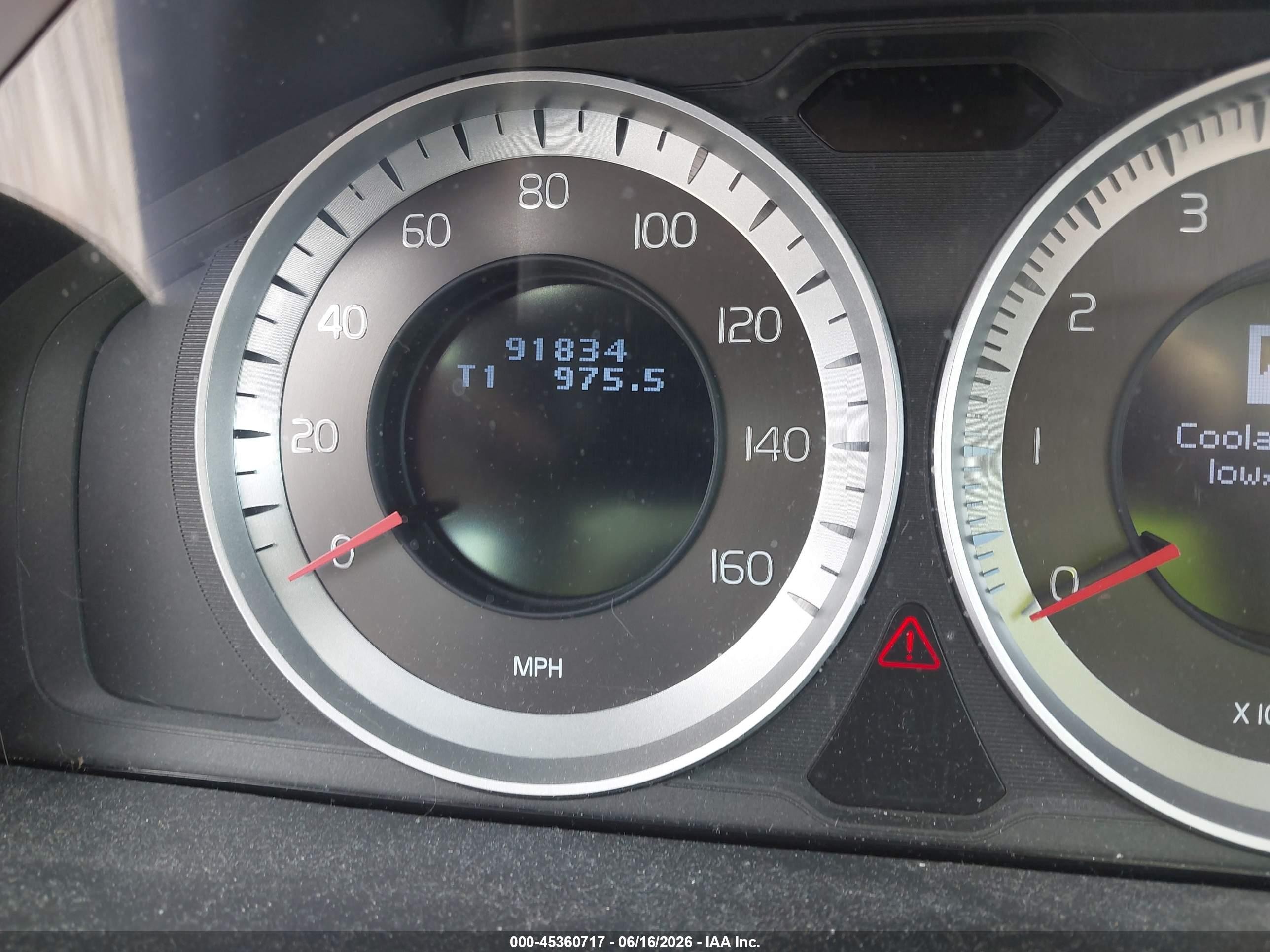 2013 Volvo S60 T5/t5 Platinum/t5 Premier/t5 Premier Plus White vin: YV1612FH9D2183404