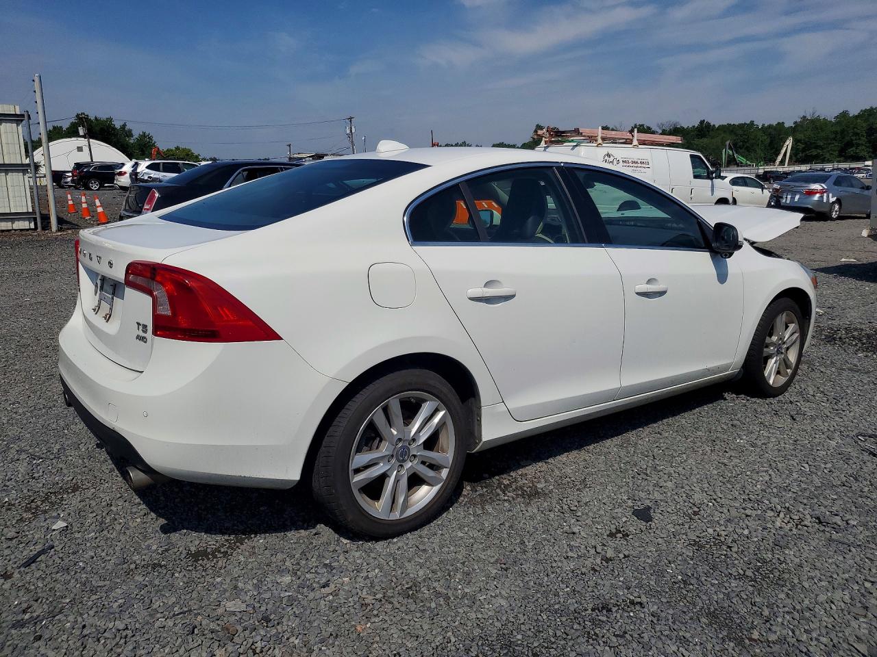 2013 Volvo S60 T5 White vin: YV1612FH9D2218491
