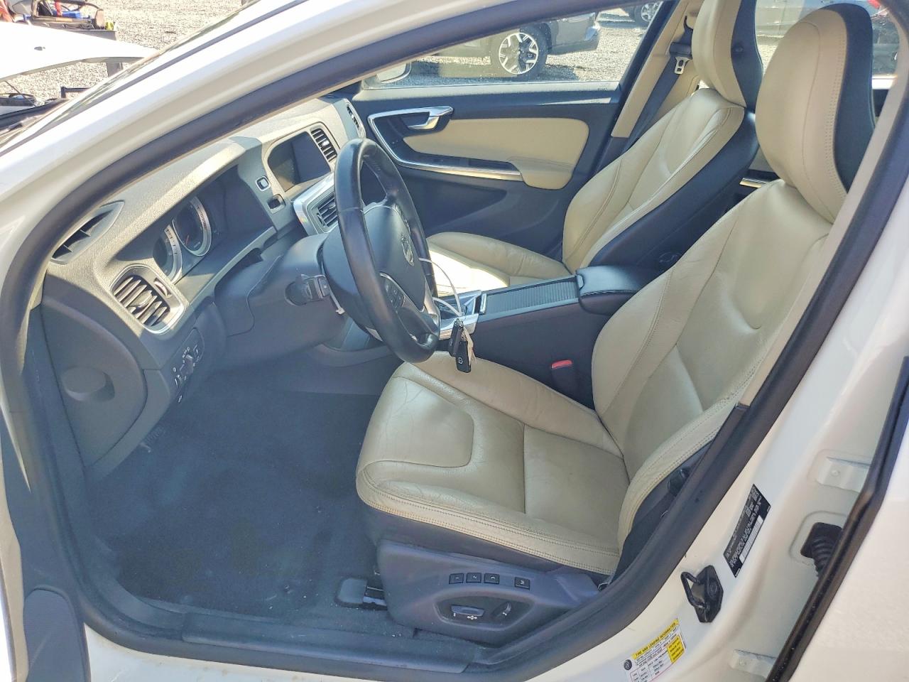 2013 Volvo S60 T5 White vin: YV1612FH9D2218491