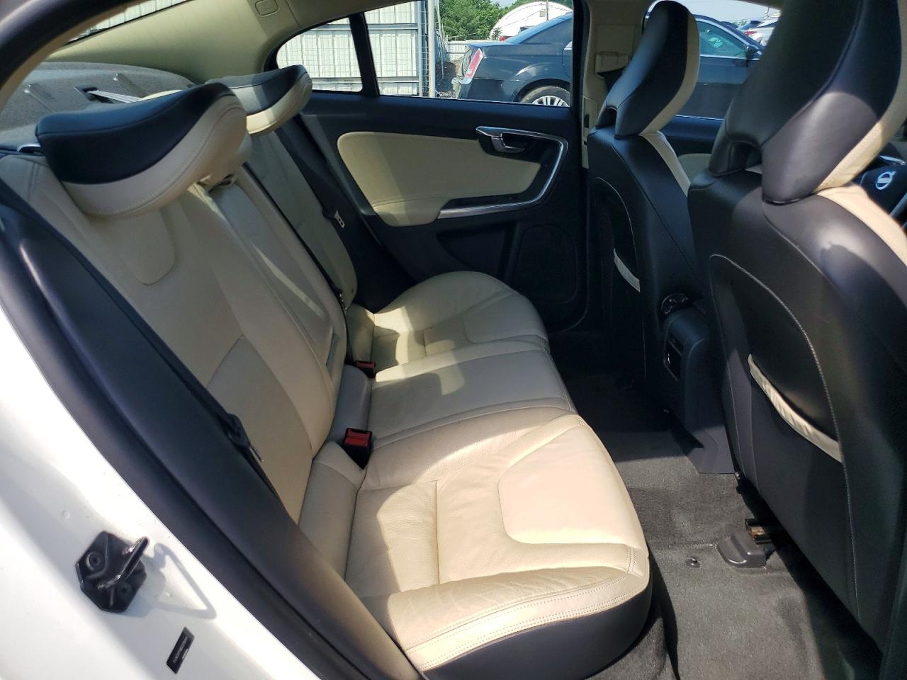 2013 Volvo S60 T5 White vin: YV1612FH9D2218491