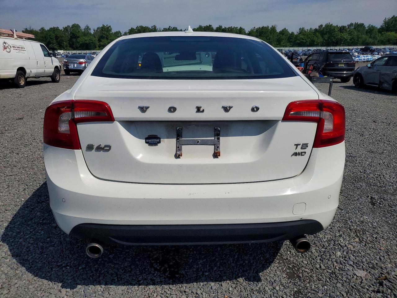 2013 Volvo S60 T5 White vin: YV1612FH9D2218491