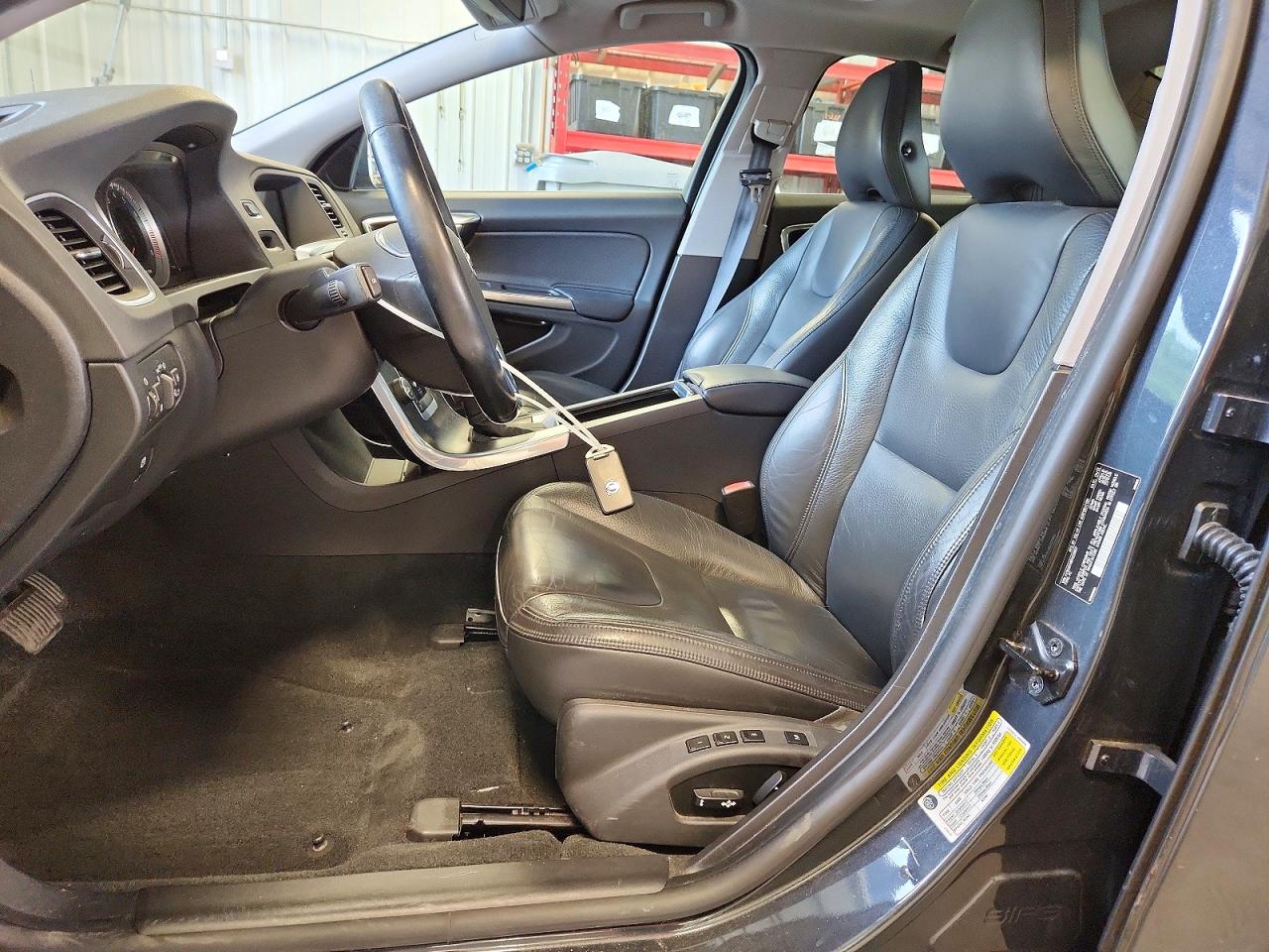 2013 Volvo S60 T5 Charcoal vin: YV1612FHXD1229957