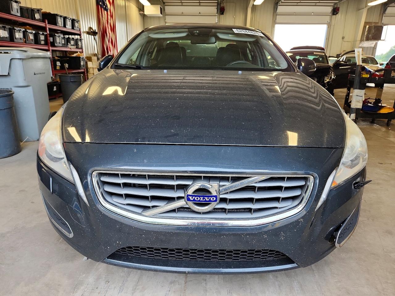 2013 Volvo S60 T5 Charcoal vin: YV1612FHXD1229957