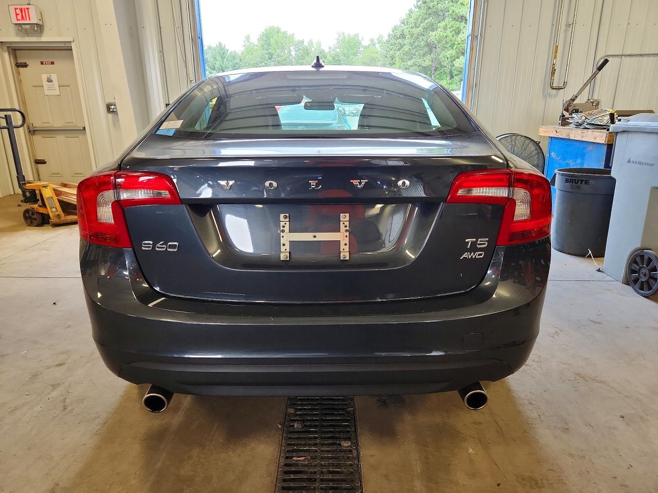 2013 Volvo S60 T5 Charcoal vin: YV1612FHXD1229957