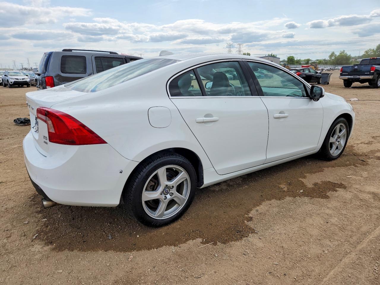 2013 Volvo S60 T5 White vin: YV1612FHXD2183248