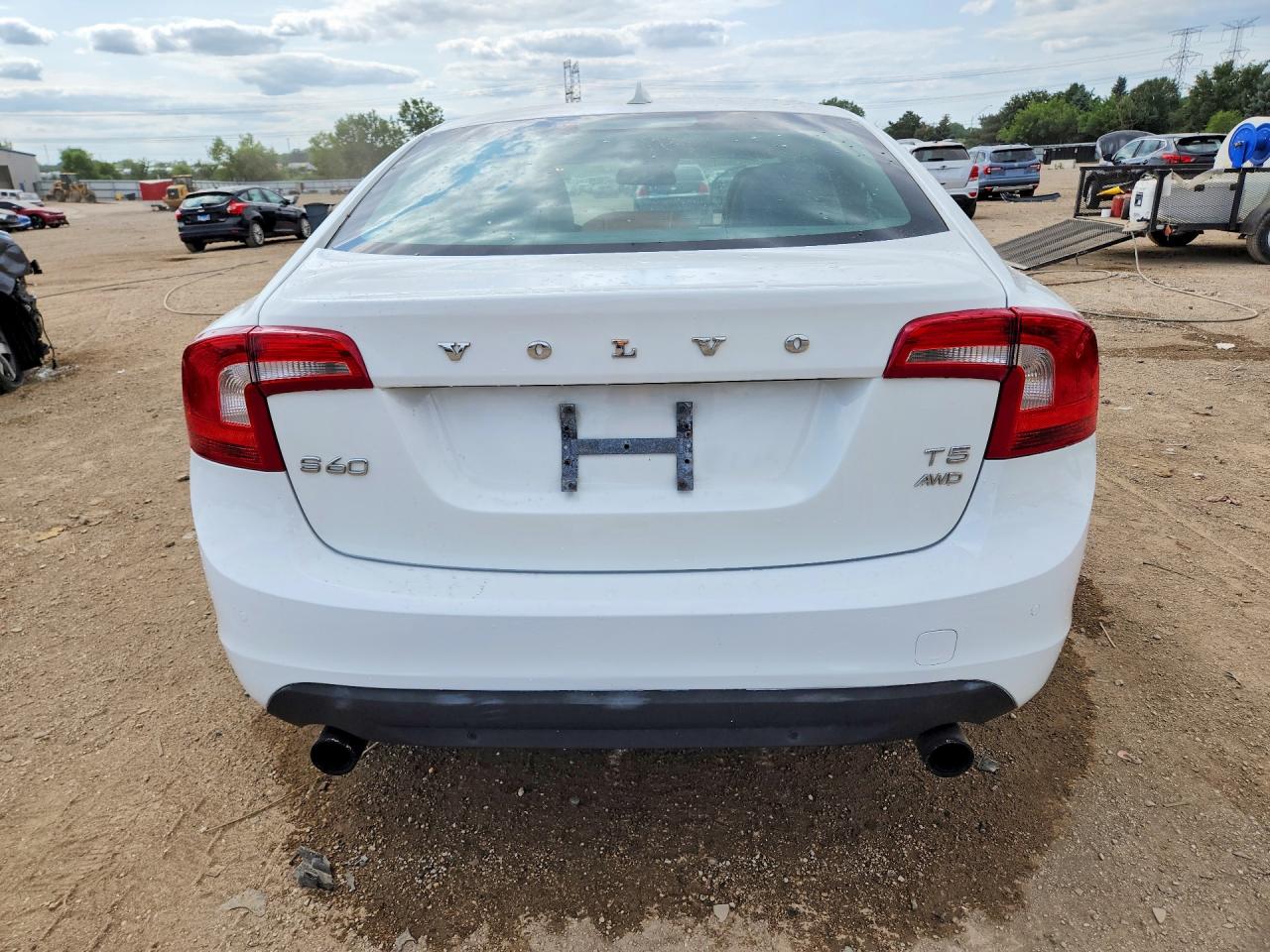 2013 Volvo S60 T5 White vin: YV1612FHXD2183248