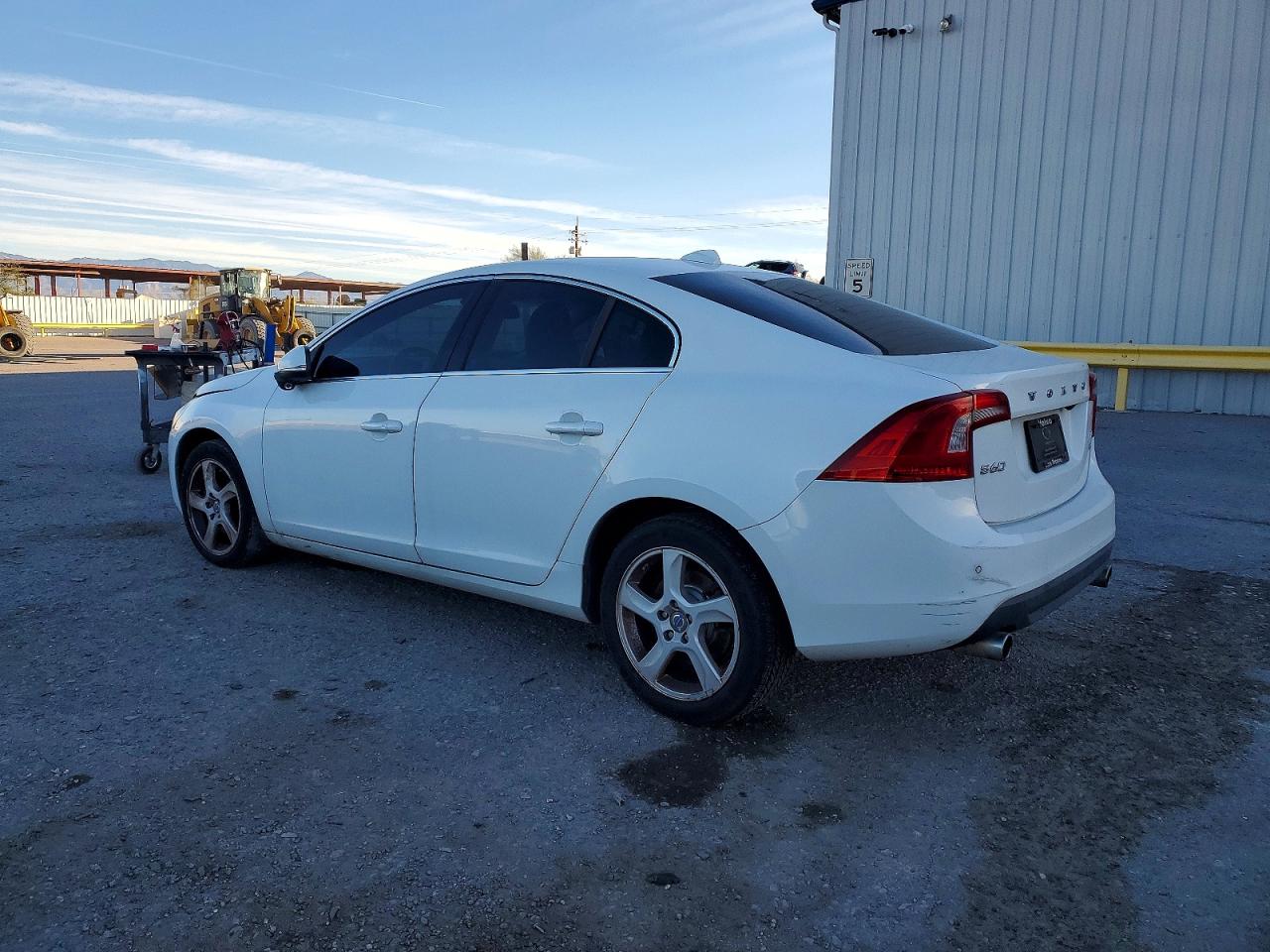 2013 Volvo S60 T5 White vin: YV1612FHXD2188630