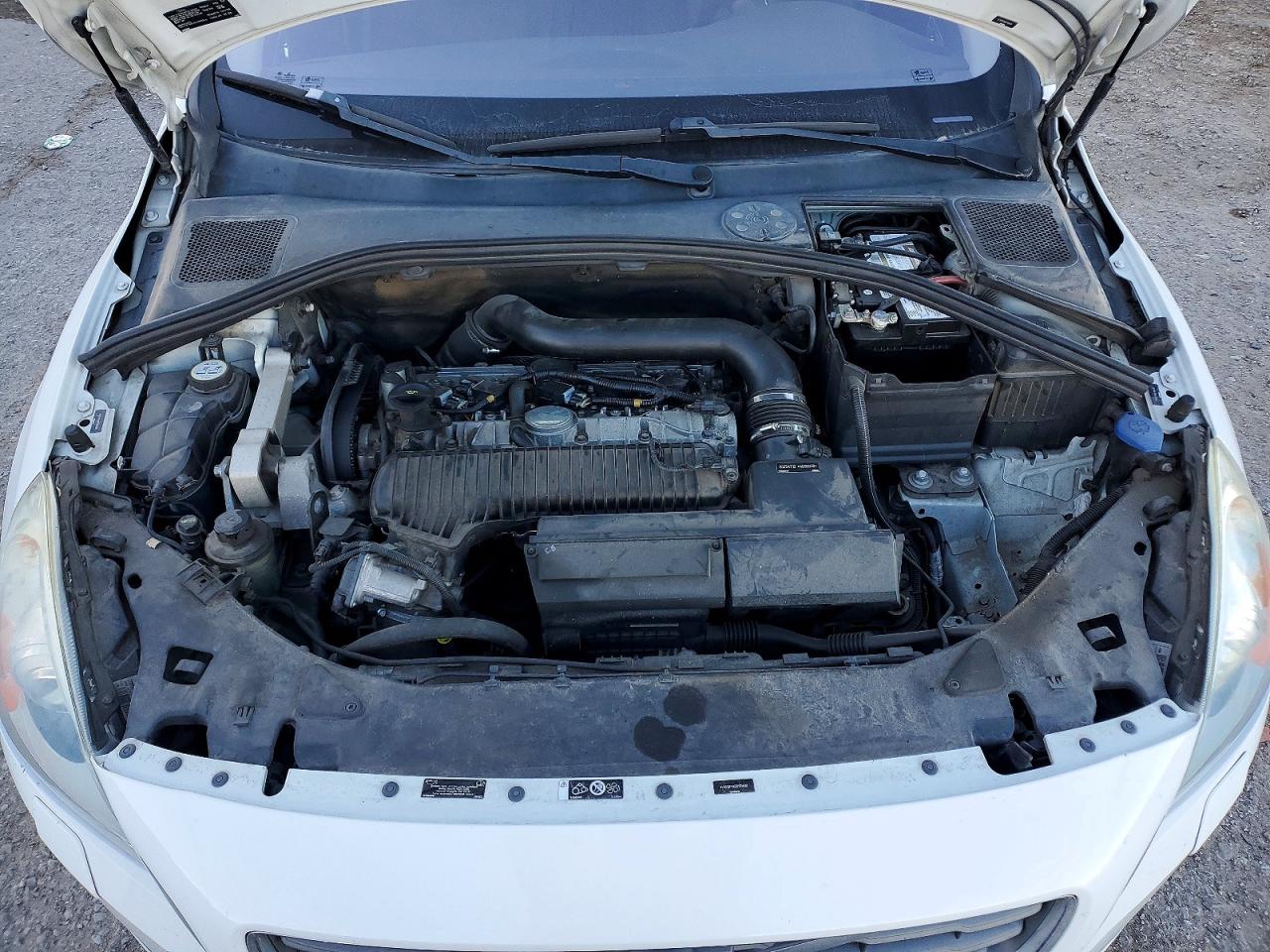 2013 Volvo S60 T5 White vin: YV1612FHXD2188630