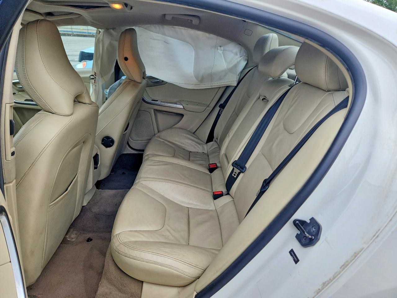 2013 Volvo S60 T5 White vin: YV1612FHXD2189731