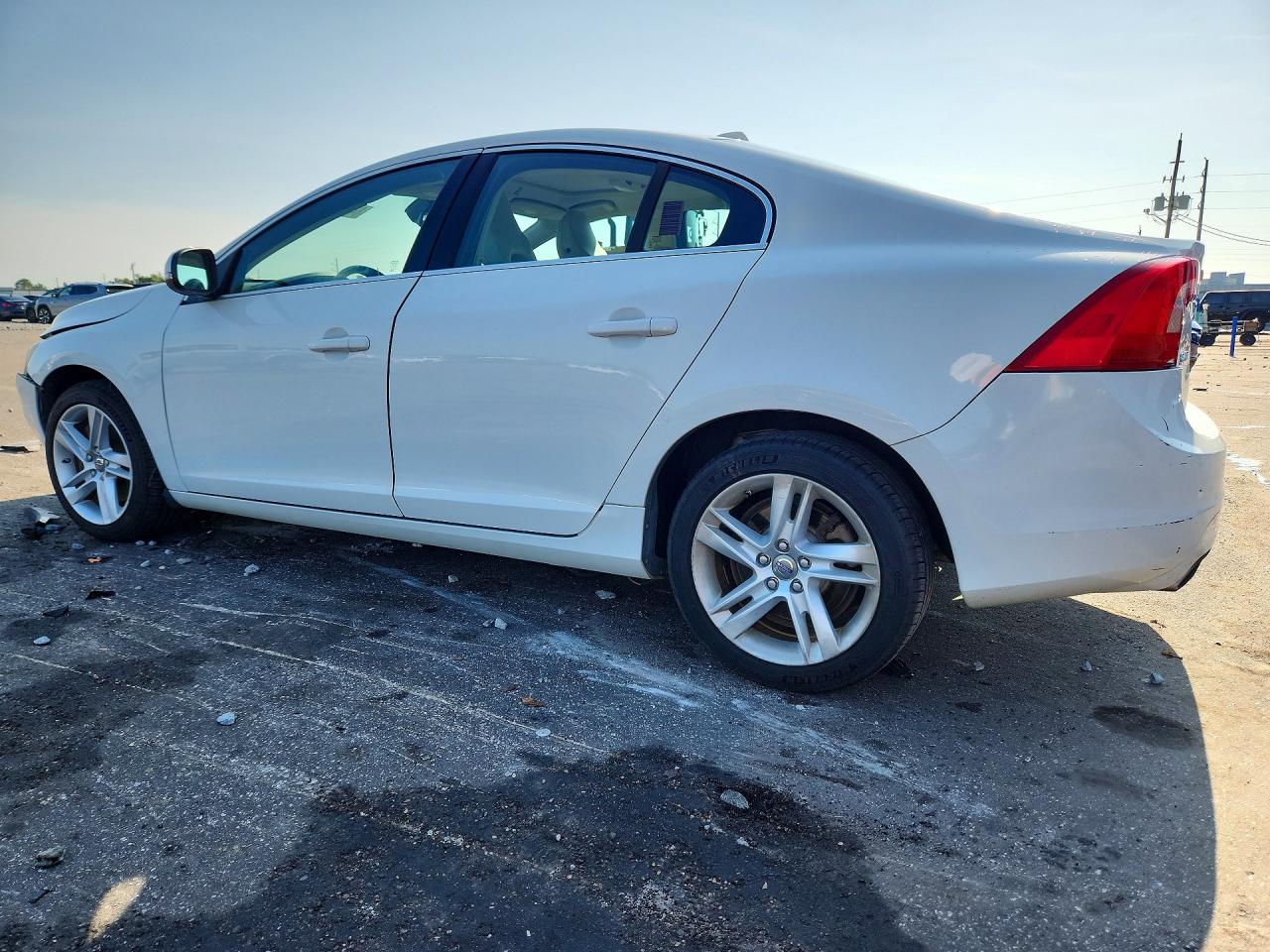 2014 Volvo S60 T5 White vin: YV1612FHXE2271380