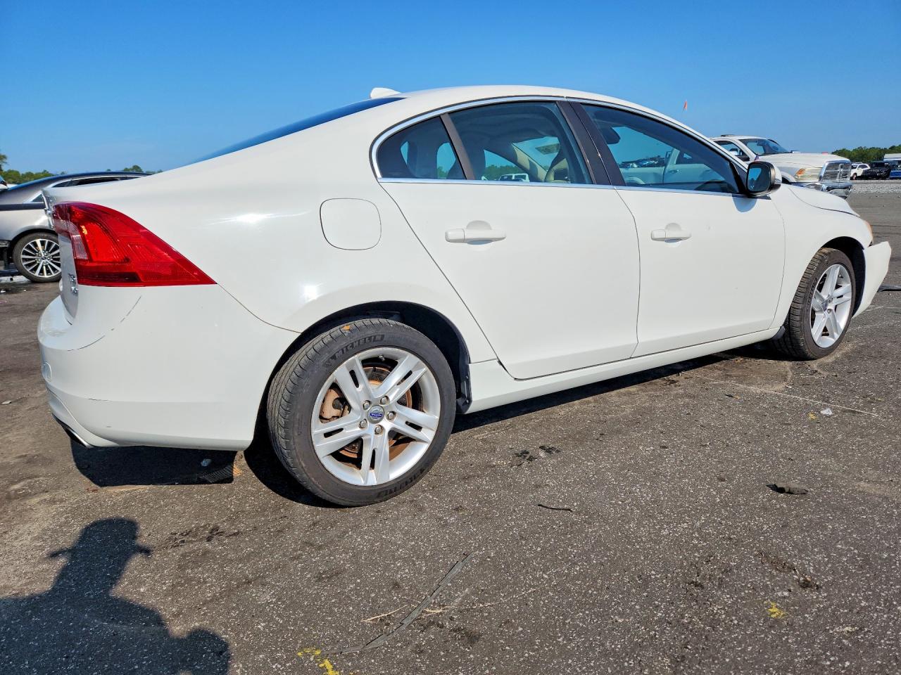 2014 Volvo S60 T5 White vin: YV1612FHXE2271380