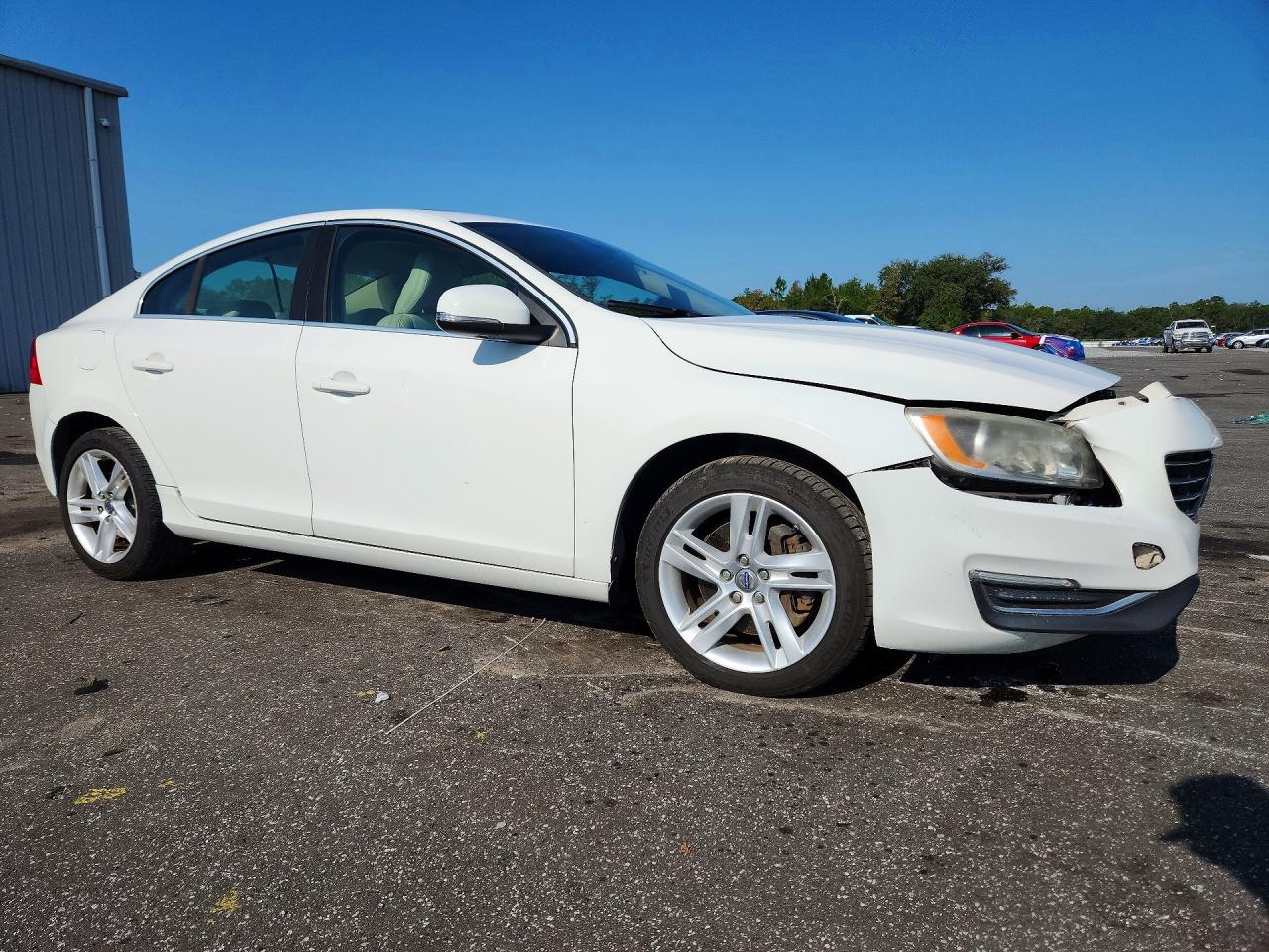 2014 Volvo S60 T5 White vin: YV1612FHXE2271380