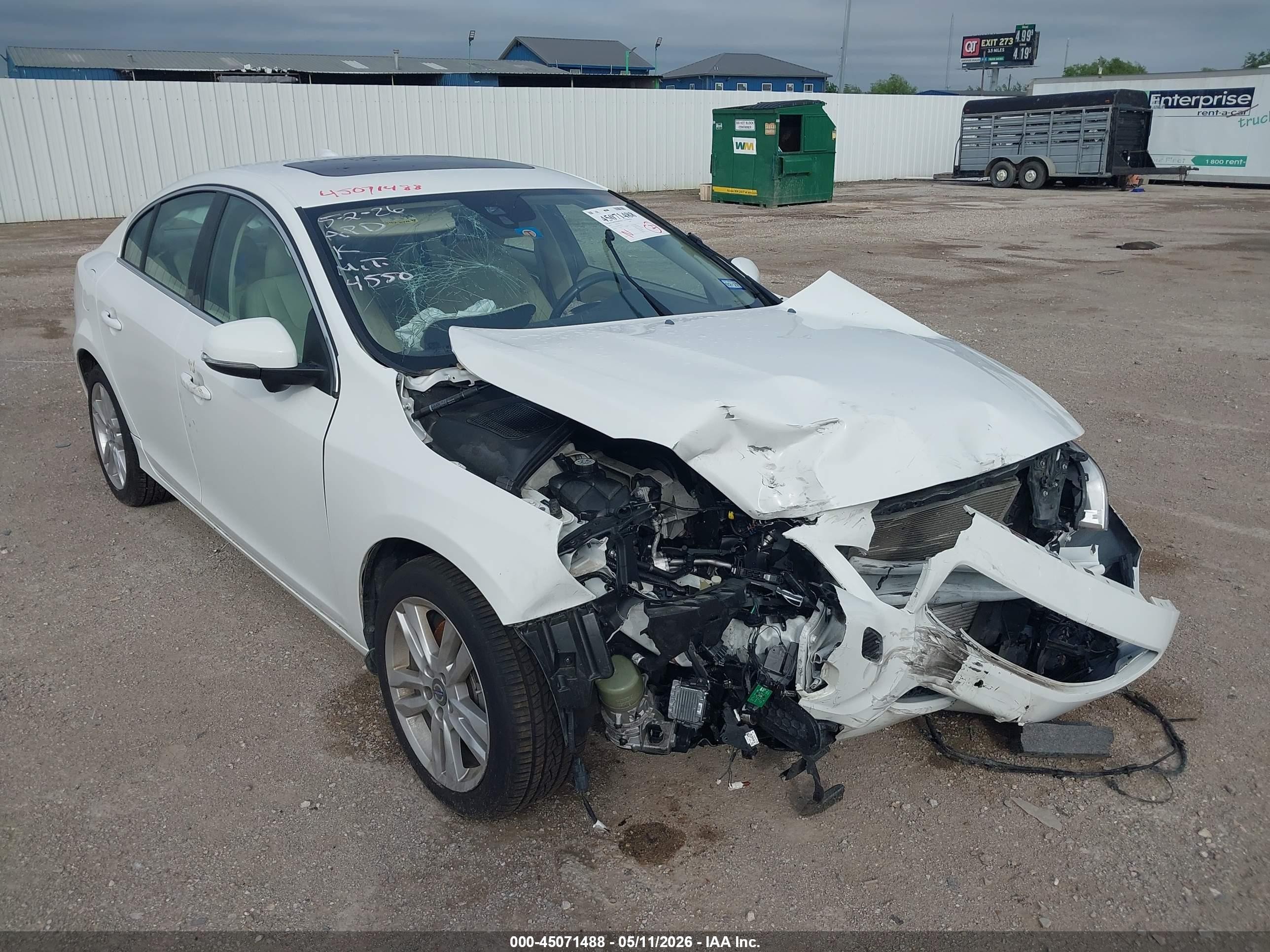 2013 Volvo S60 T5 Platinum White vin: YV1612FS0D1234550