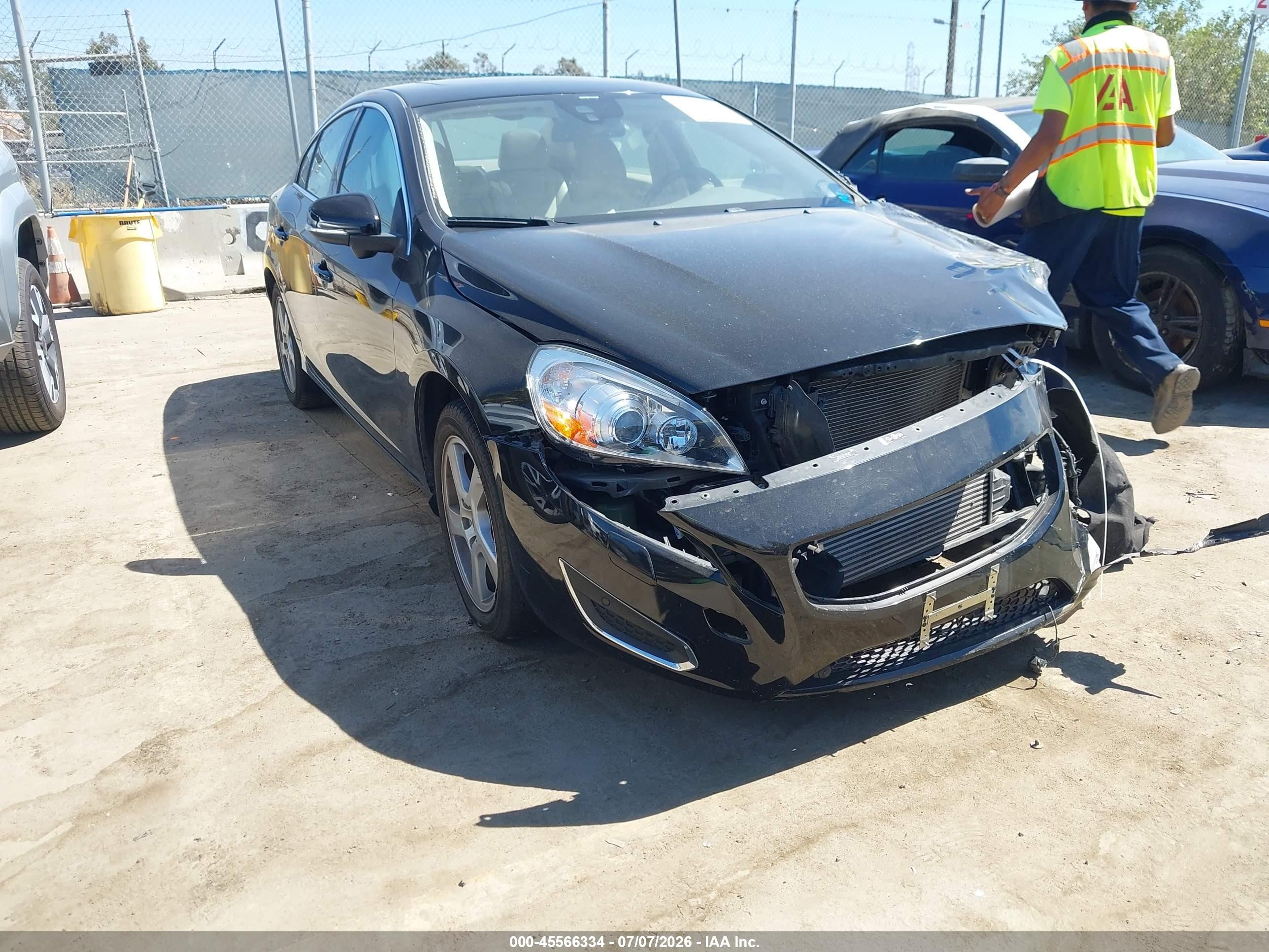 2013 Volvo S60   Black vin: YV1612FS0D2195145