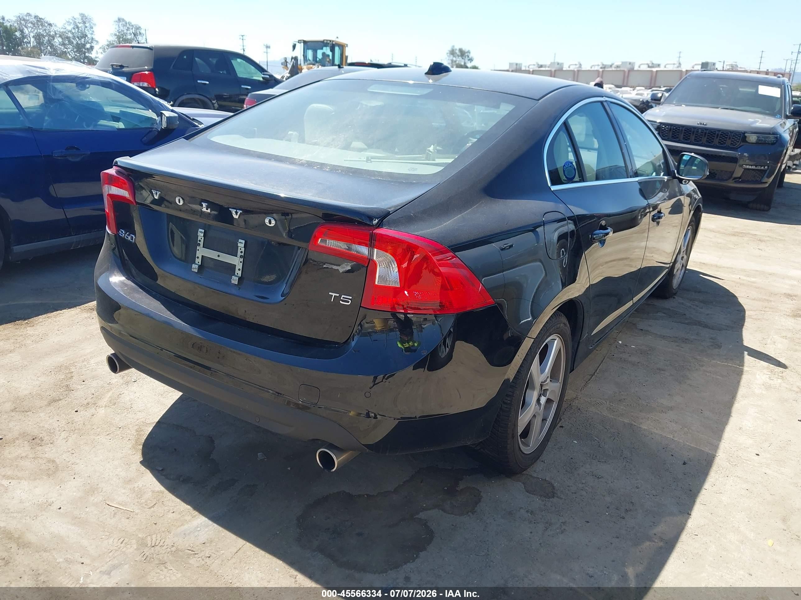 2013 Volvo S60   Black vin: YV1612FS0D2195145