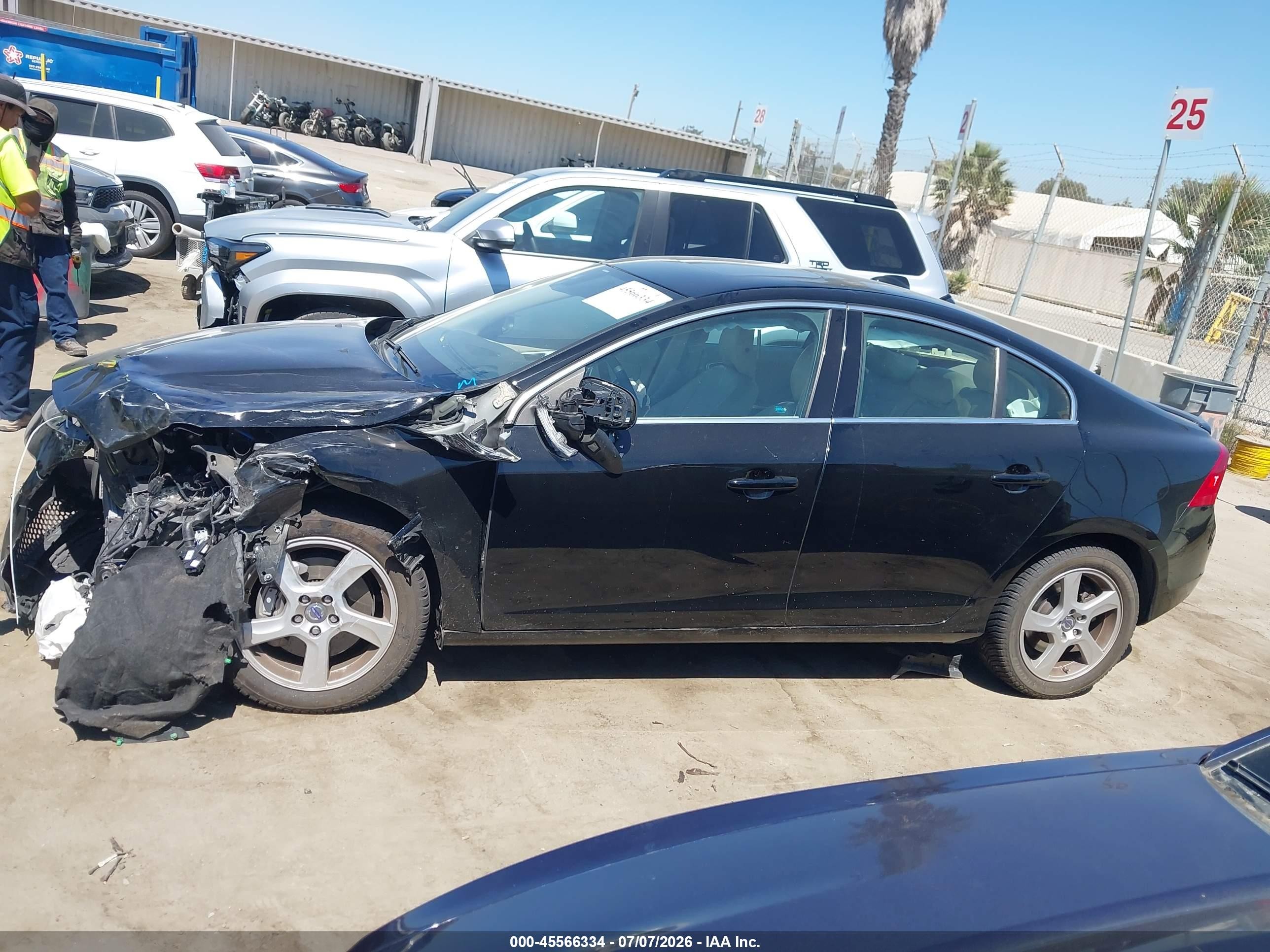 2013 Volvo S60   Black vin: YV1612FS0D2195145