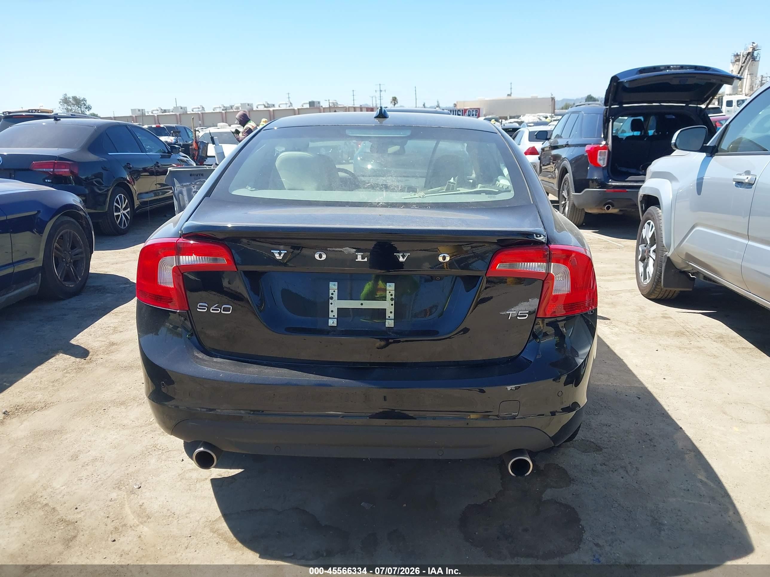 2013 Volvo S60   Black vin: YV1612FS0D2195145