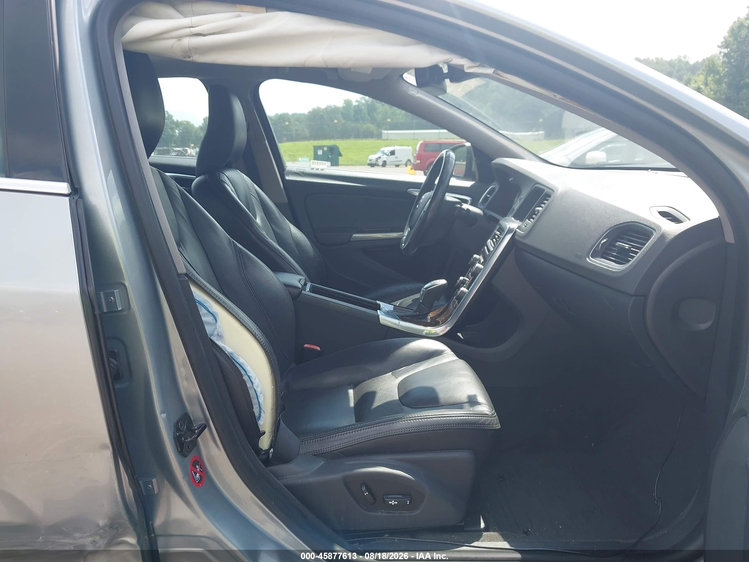 2013 Volvo S60 T5/t5 Platinum/t5 Premier/t5 Premier Plus Silver vin: YV1612FS0D2198188