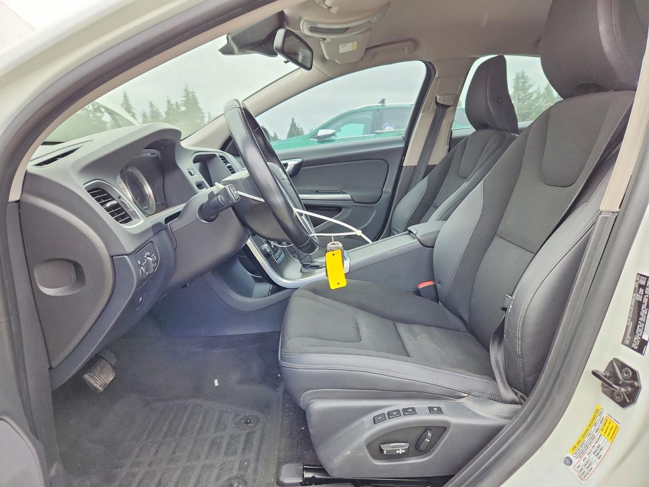 2013 Volvo S60 T5 White vin: YV1612FS0D2202367