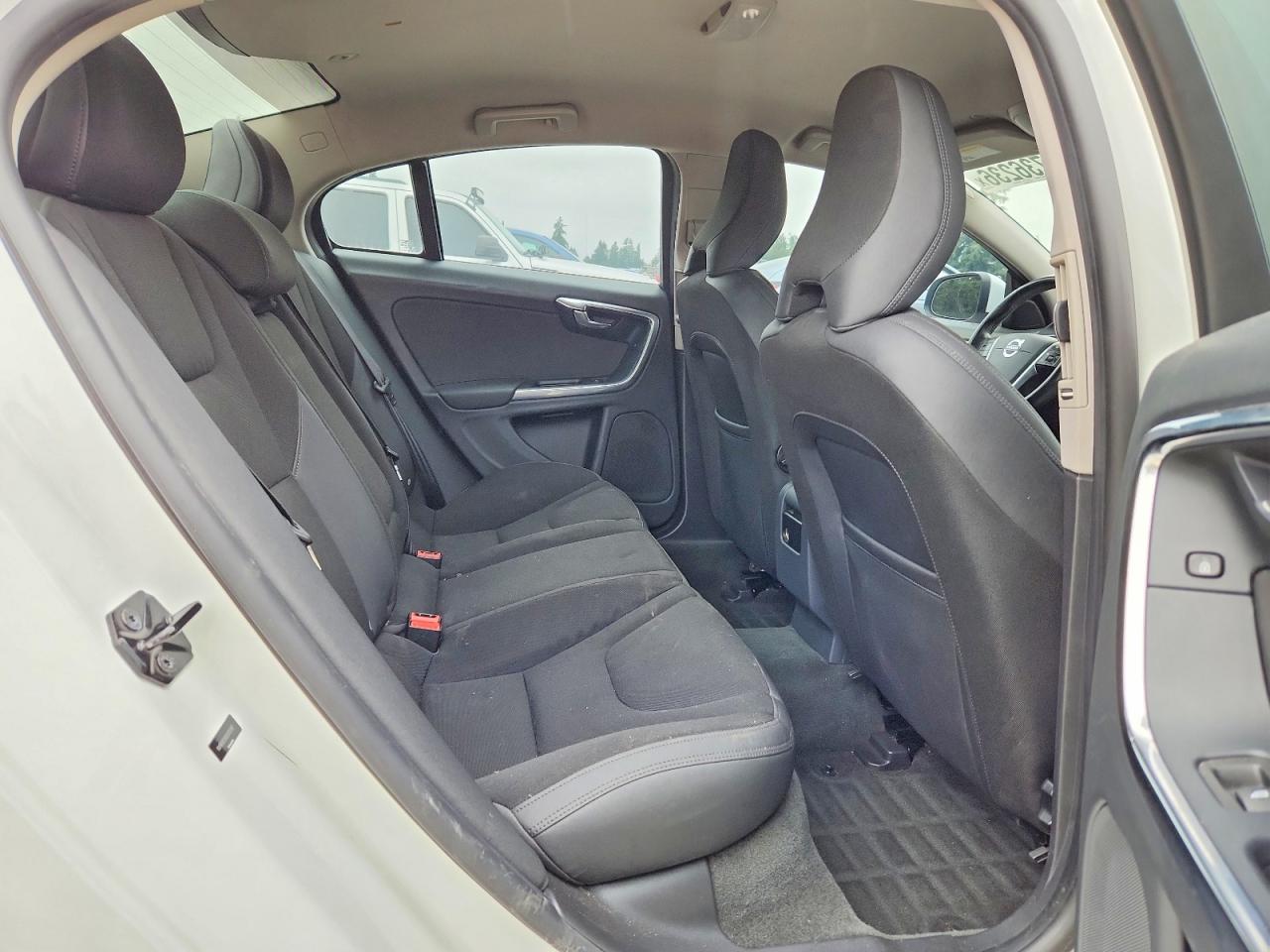 2013 Volvo S60 T5 White vin: YV1612FS0D2202367