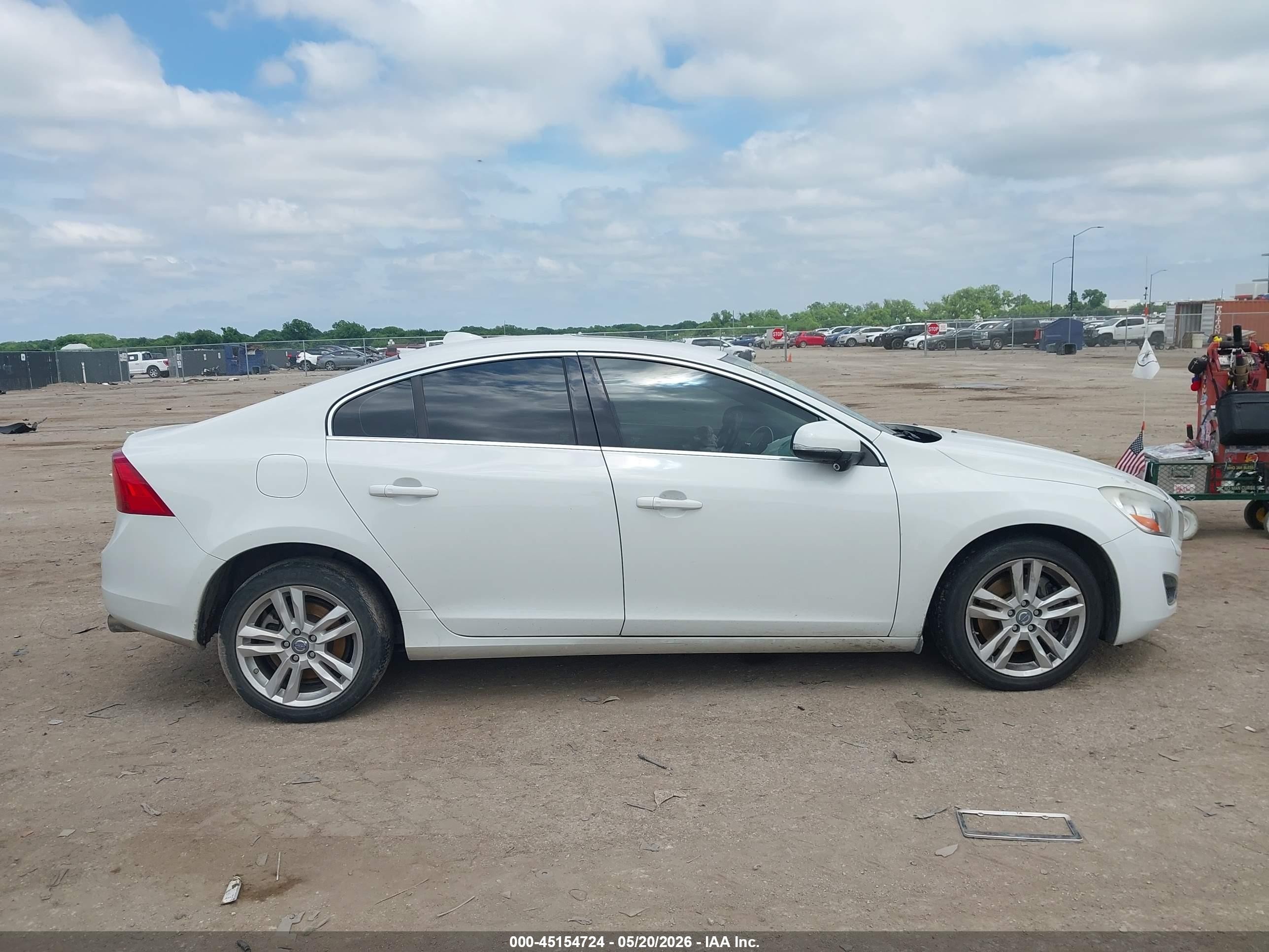 2013 Volvo S60 T5 White vin: YV1612FS0D2218911