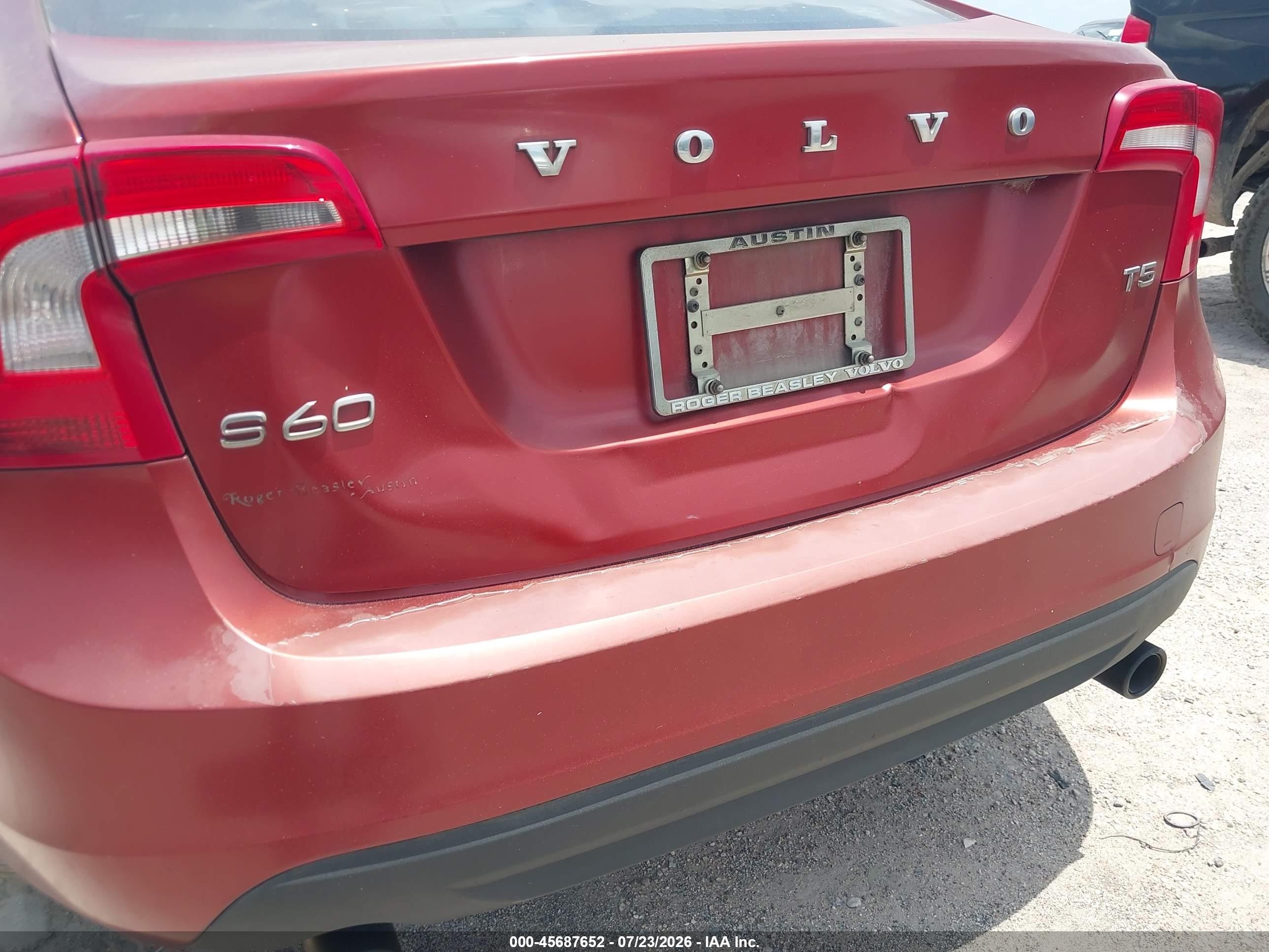 2013 Volvo S60 T5 Red vin: YV1612FS0D2234171