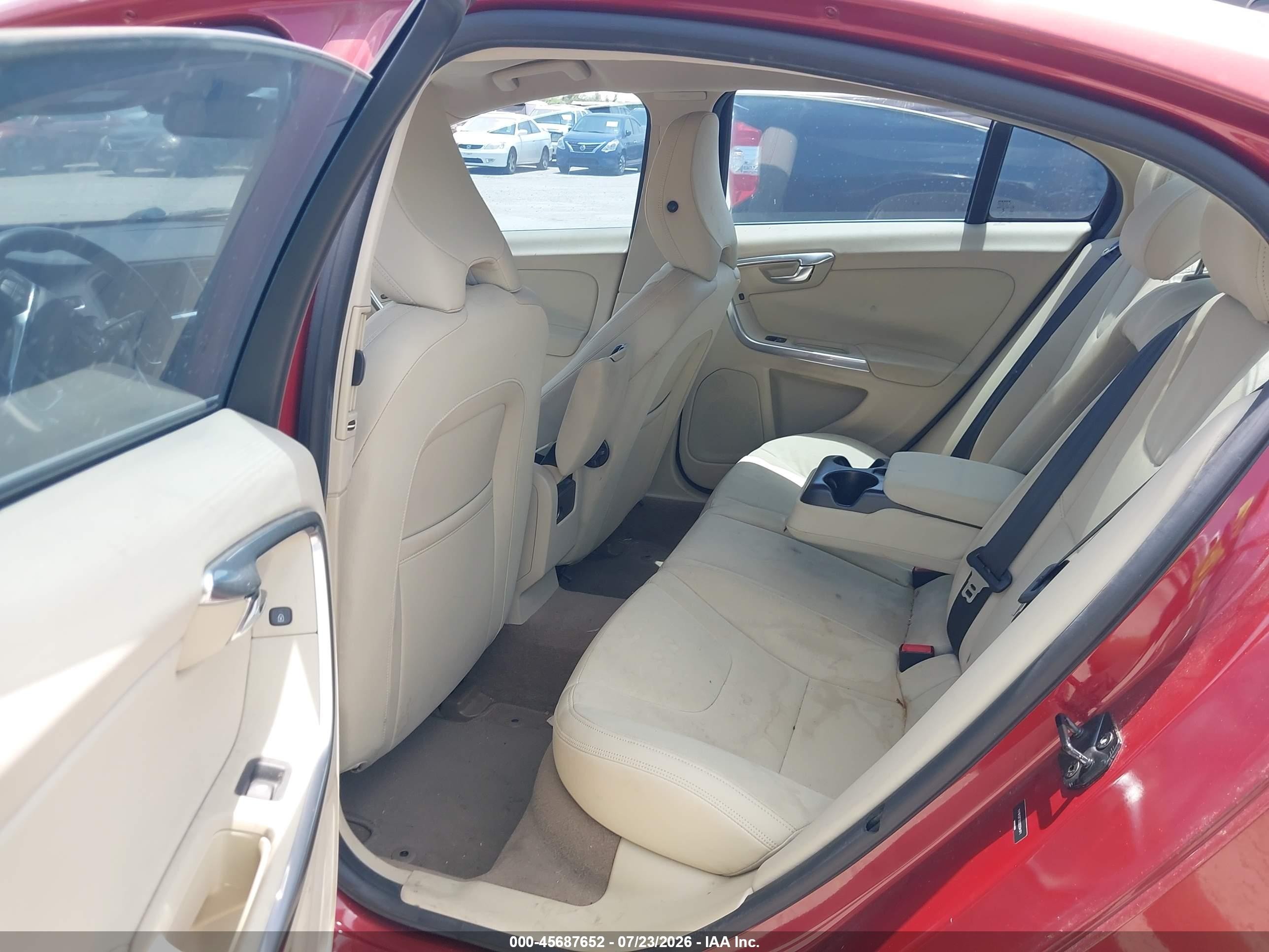 2013 Volvo S60 T5 Red vin: YV1612FS0D2234171