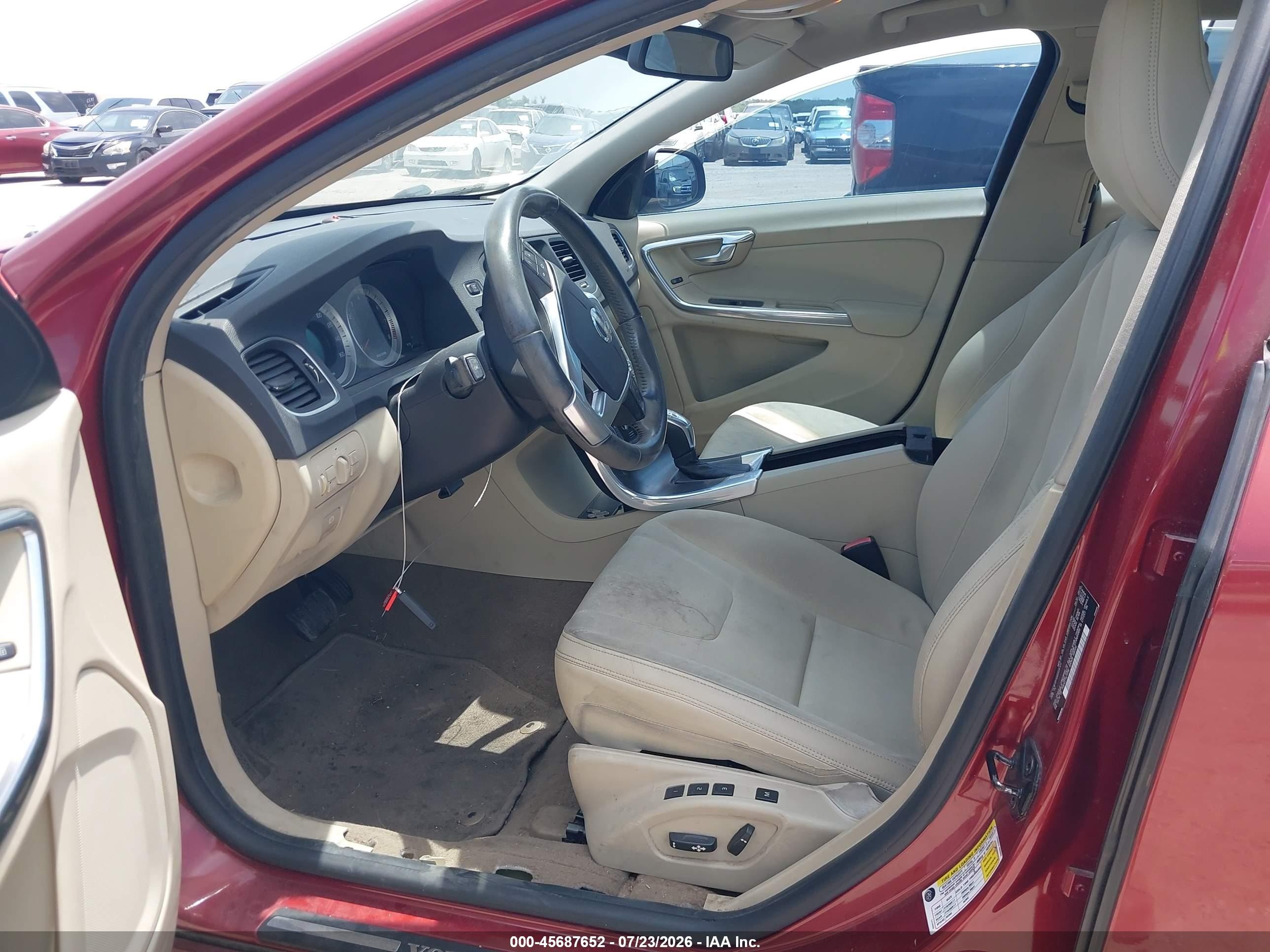 2013 Volvo S60 T5 Red vin: YV1612FS0D2234171