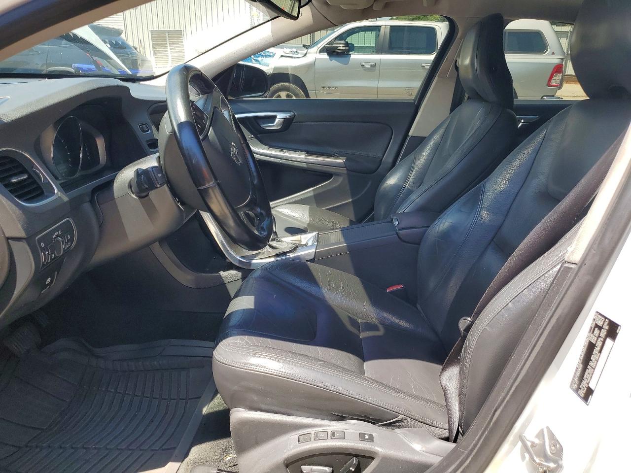 2014 Volvo S60 T5 White vin: YV1612FS0E2293707