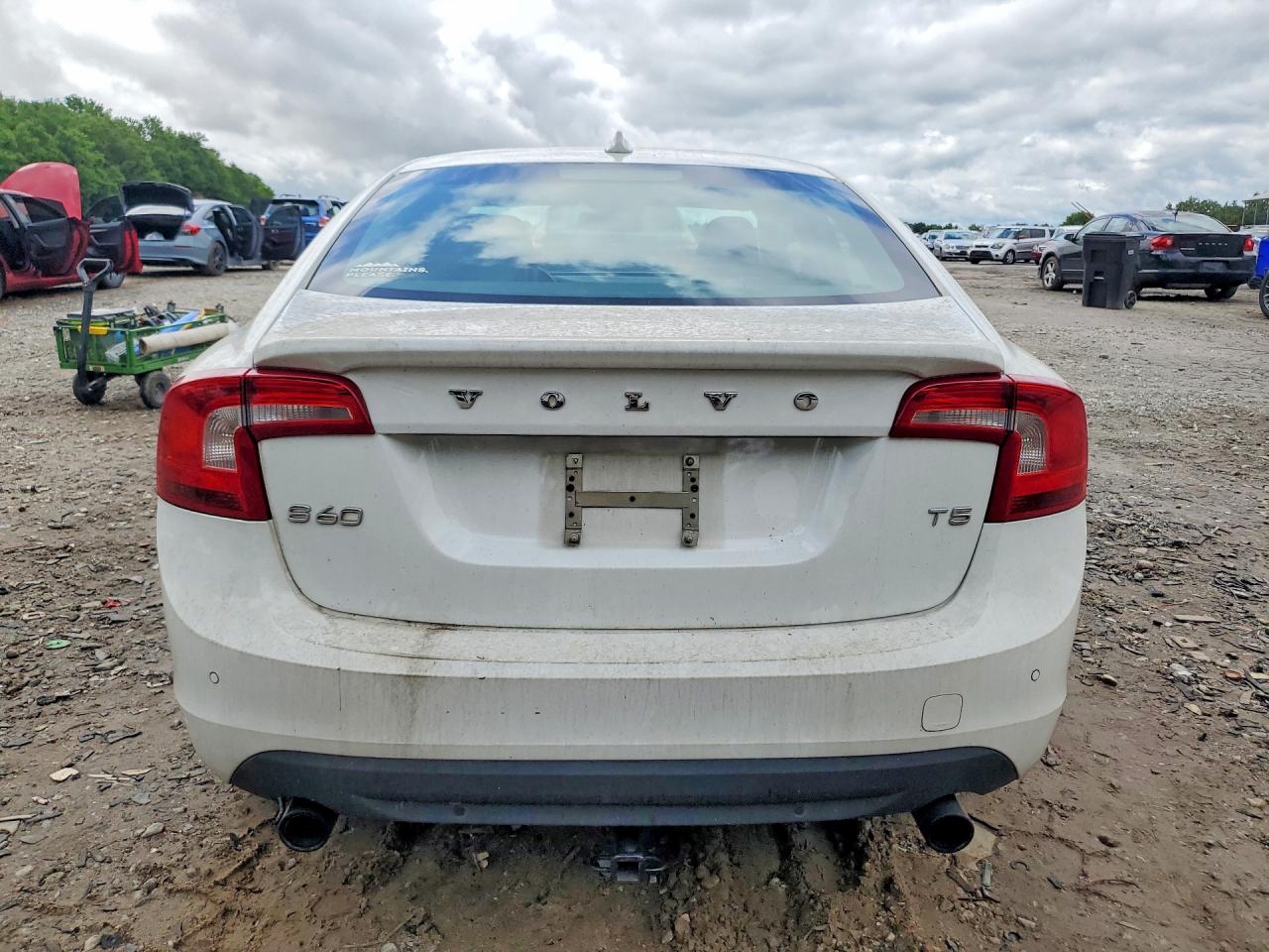 2013 Volvo S60 T5 White vin: YV1612FS1D2192285