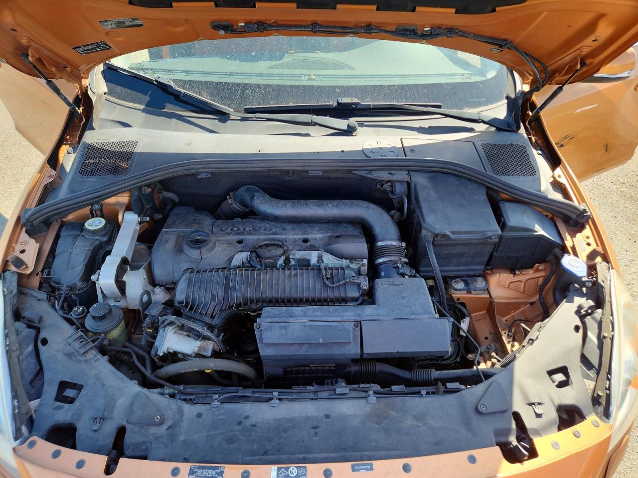 2013 Volvo S60 T5 Gold vin: YV1612FS1D2201700