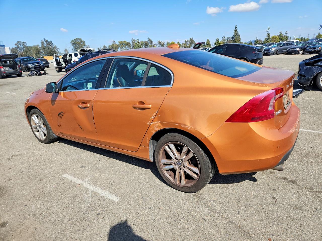 2013 Volvo S60 T5 Gold vin: YV1612FS1D2201700