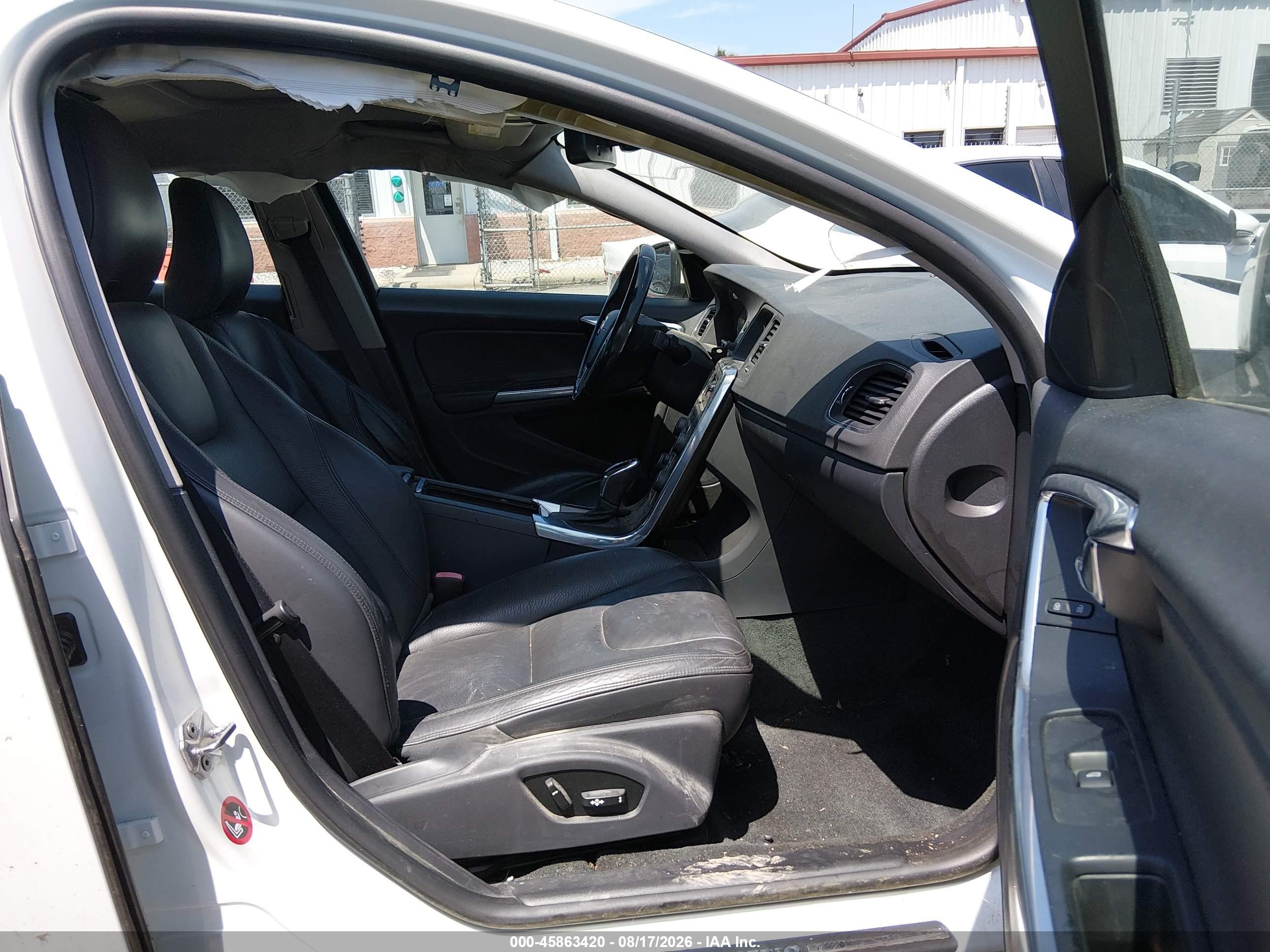 2014 Volvo S60 T5 White vin: YV1612FS1E2297118