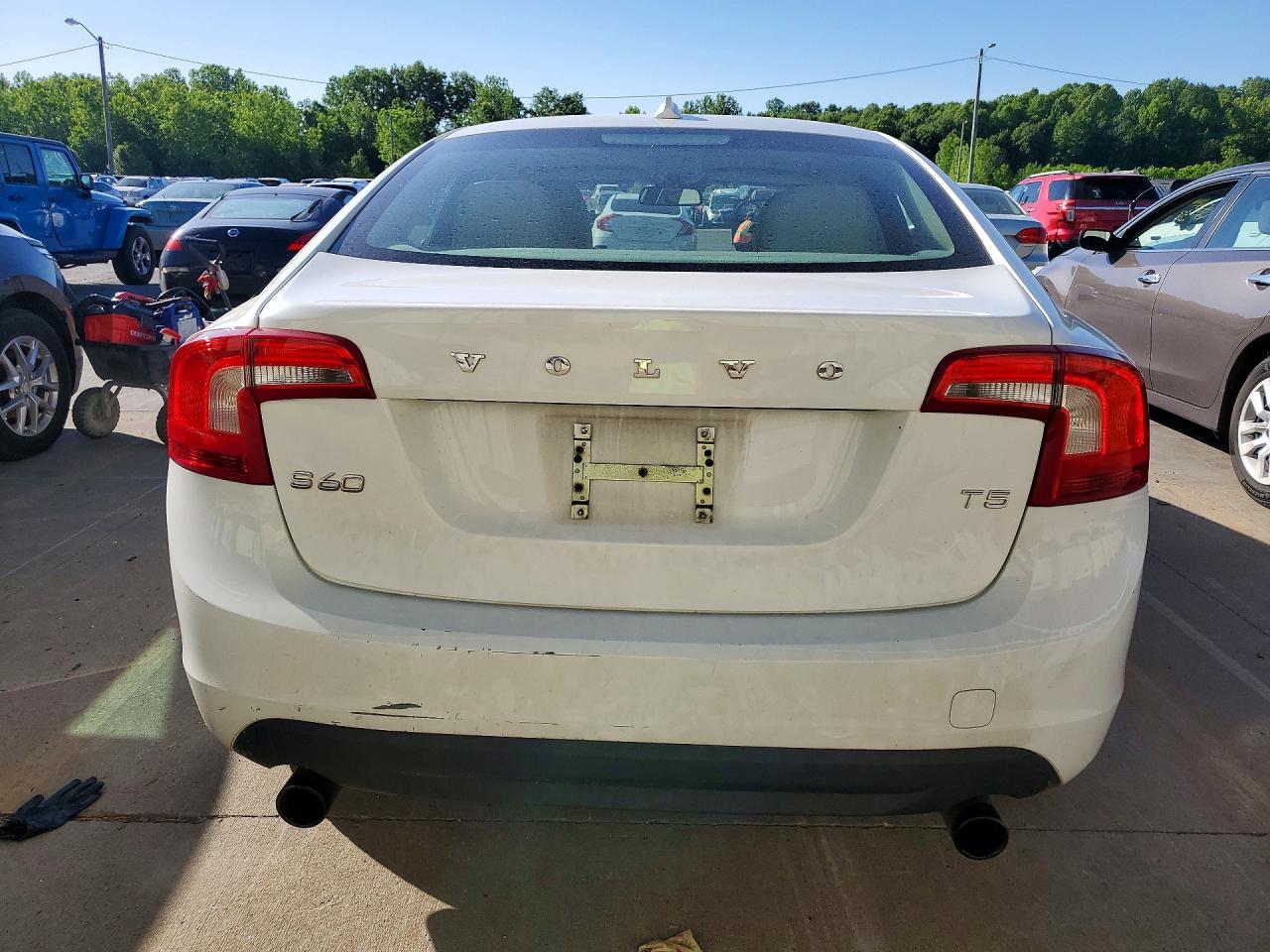 2013 Volvo S60 T5 White vin: YV1612FS2D1209925
