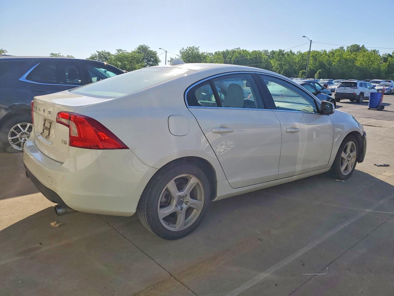 2013 Volvo S60 T5 White vin: YV1612FS2D1209925
