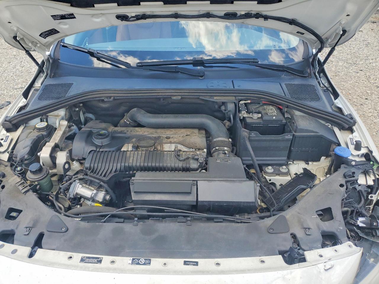 2013 Volvo S60 T5 White vin: YV1612FS2D2183496