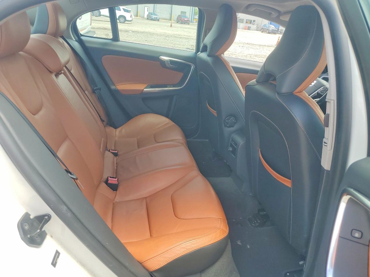 2013 Volvo S60 T5 White vin: YV1612FS2D2183496